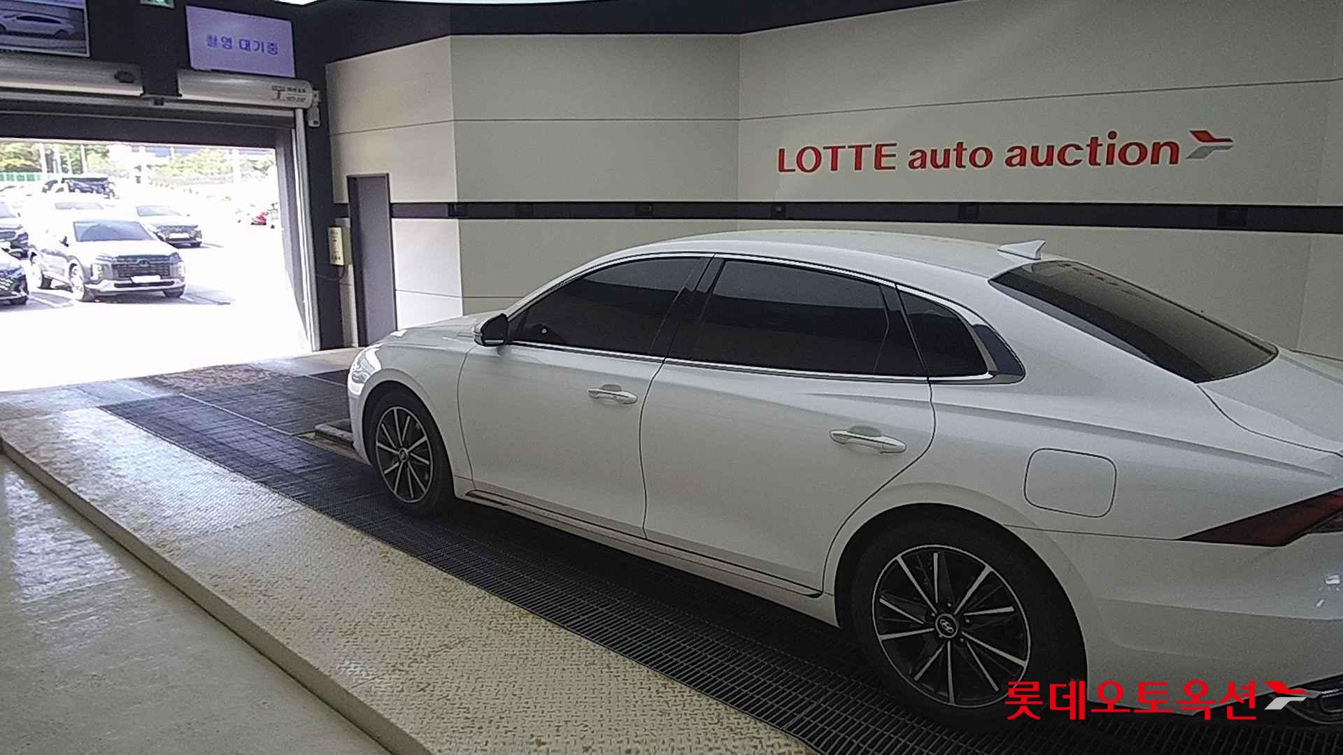 Hyundai Grandeur id 2698367 из Кореи 10