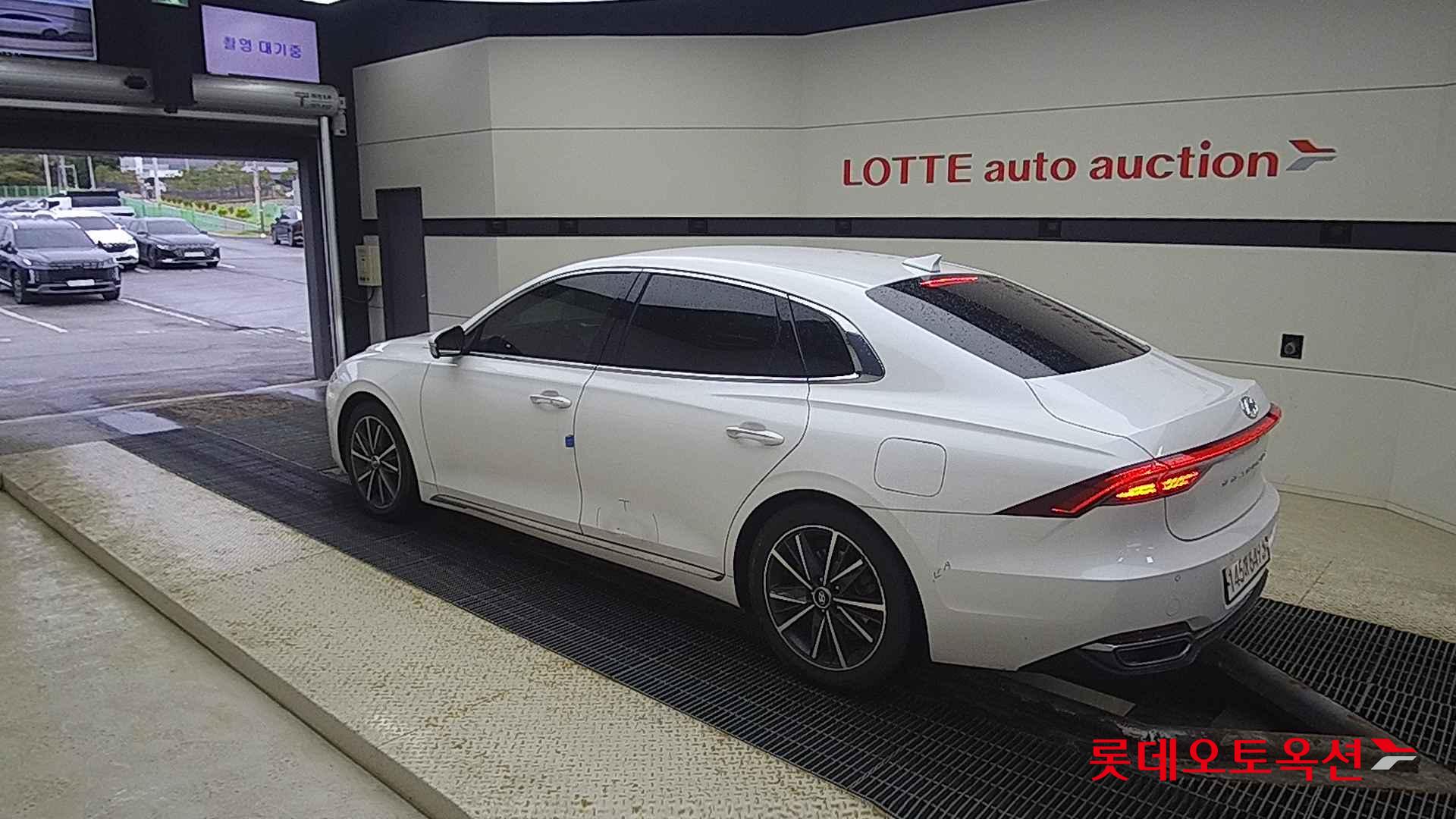 Hyundai Grandeur id 2708591 из Кореи 10