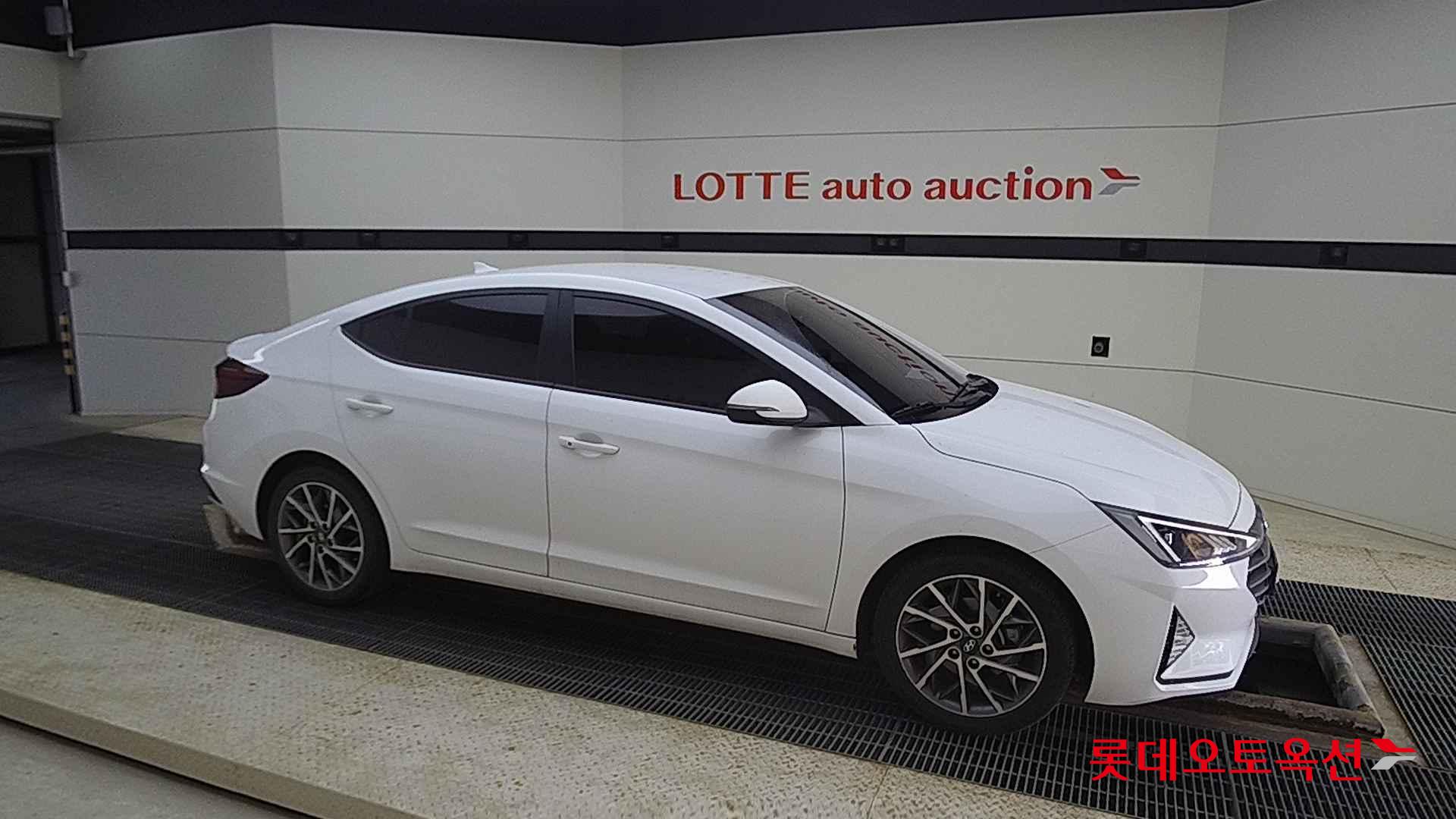 Hyundai Avante id 2721010 из Кореи 17