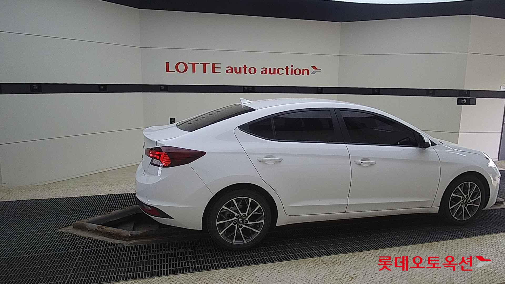 Hyundai Avante id 2721010 из Кореи 18