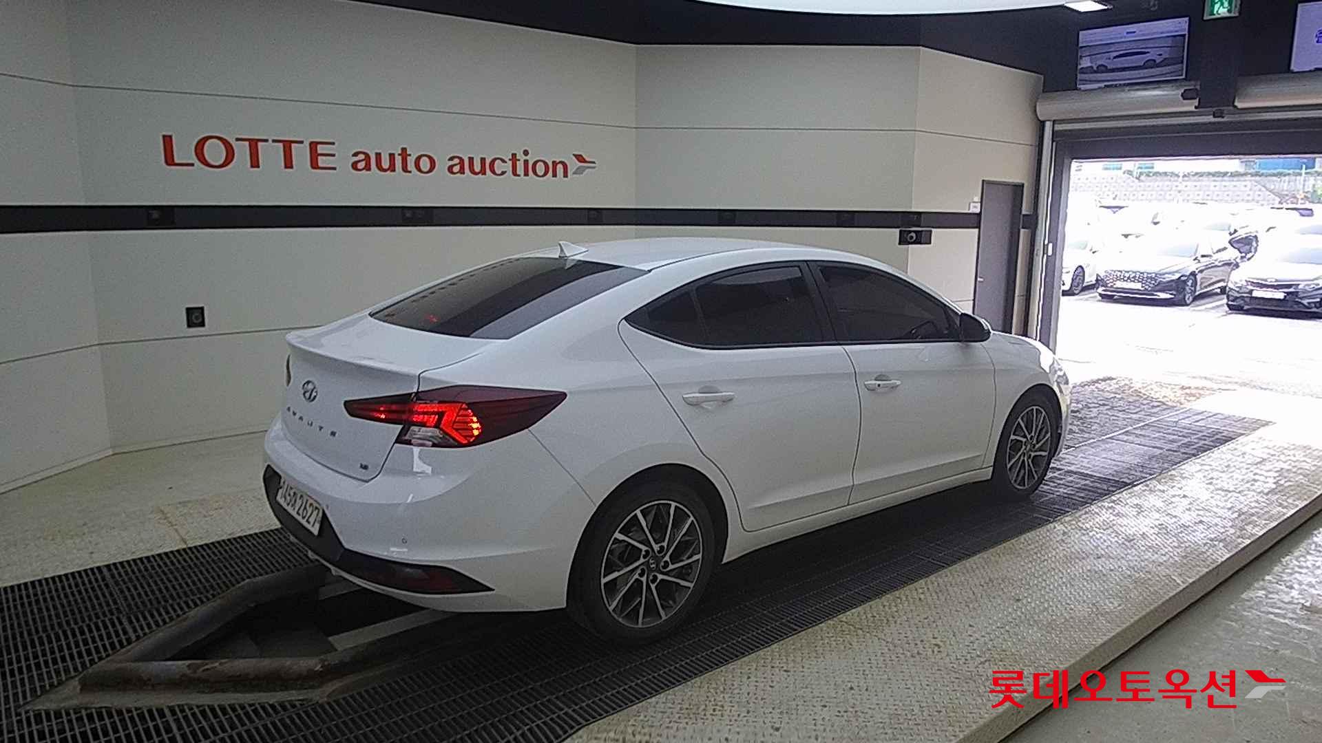 Hyundai Avante id 2721010 из Кореи 19