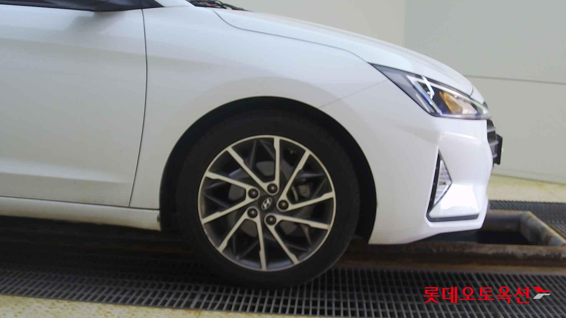 Hyundai Avante id 2721010 из Кореи 23