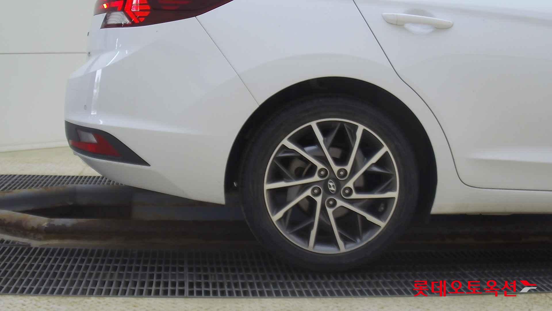 Hyundai Avante id 2721010 из Кореи 24