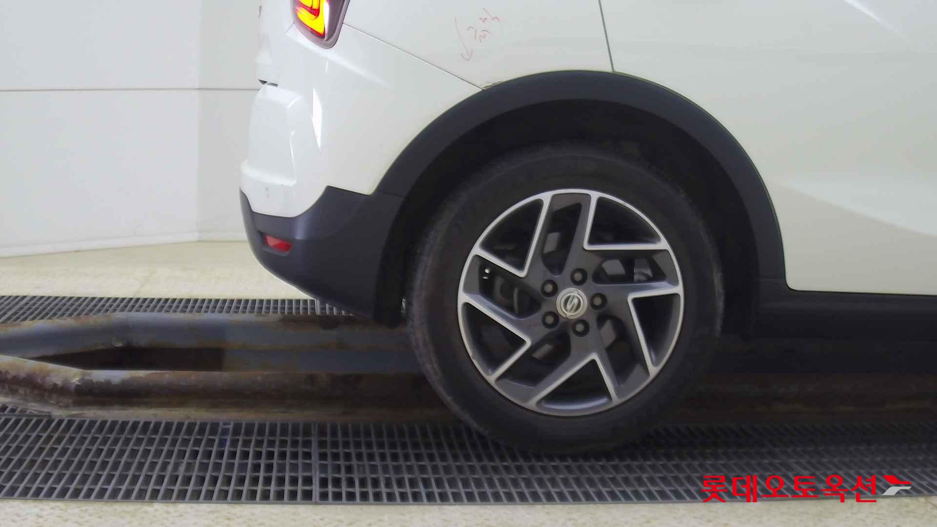 SsangYong Tivoli id 2704096 из Кореи 24