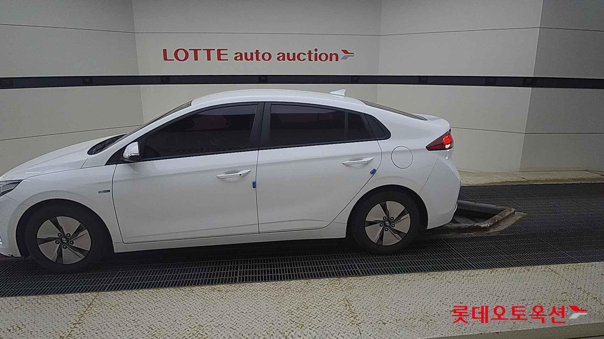 هيونداي - أيونيك (2020)