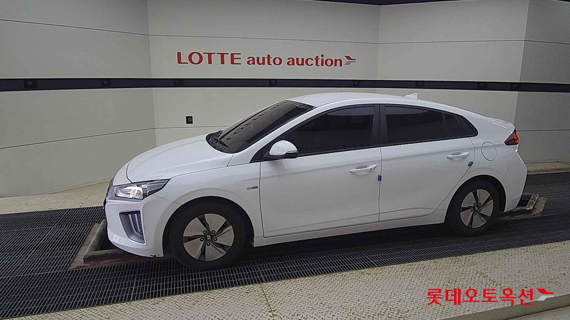 هيونداي - أيونيك (2020)