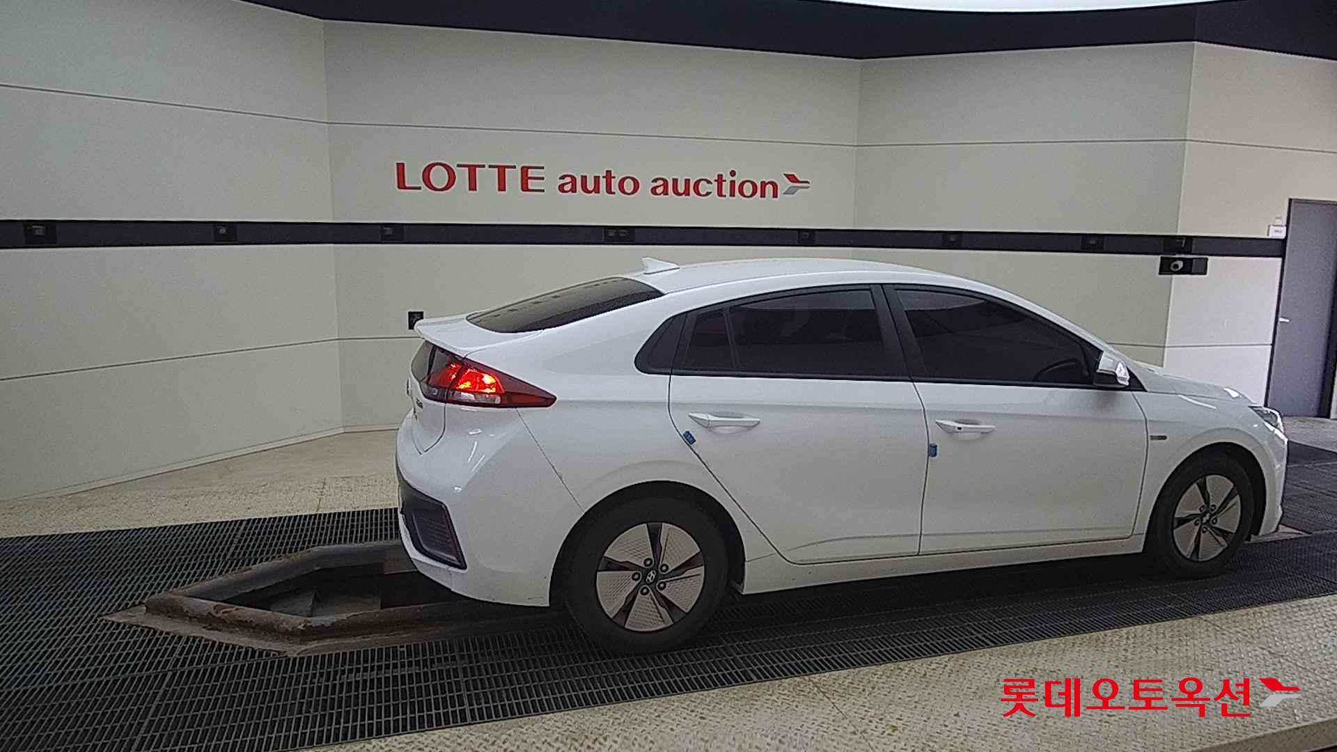 هيونداي - أيونيك (2020)