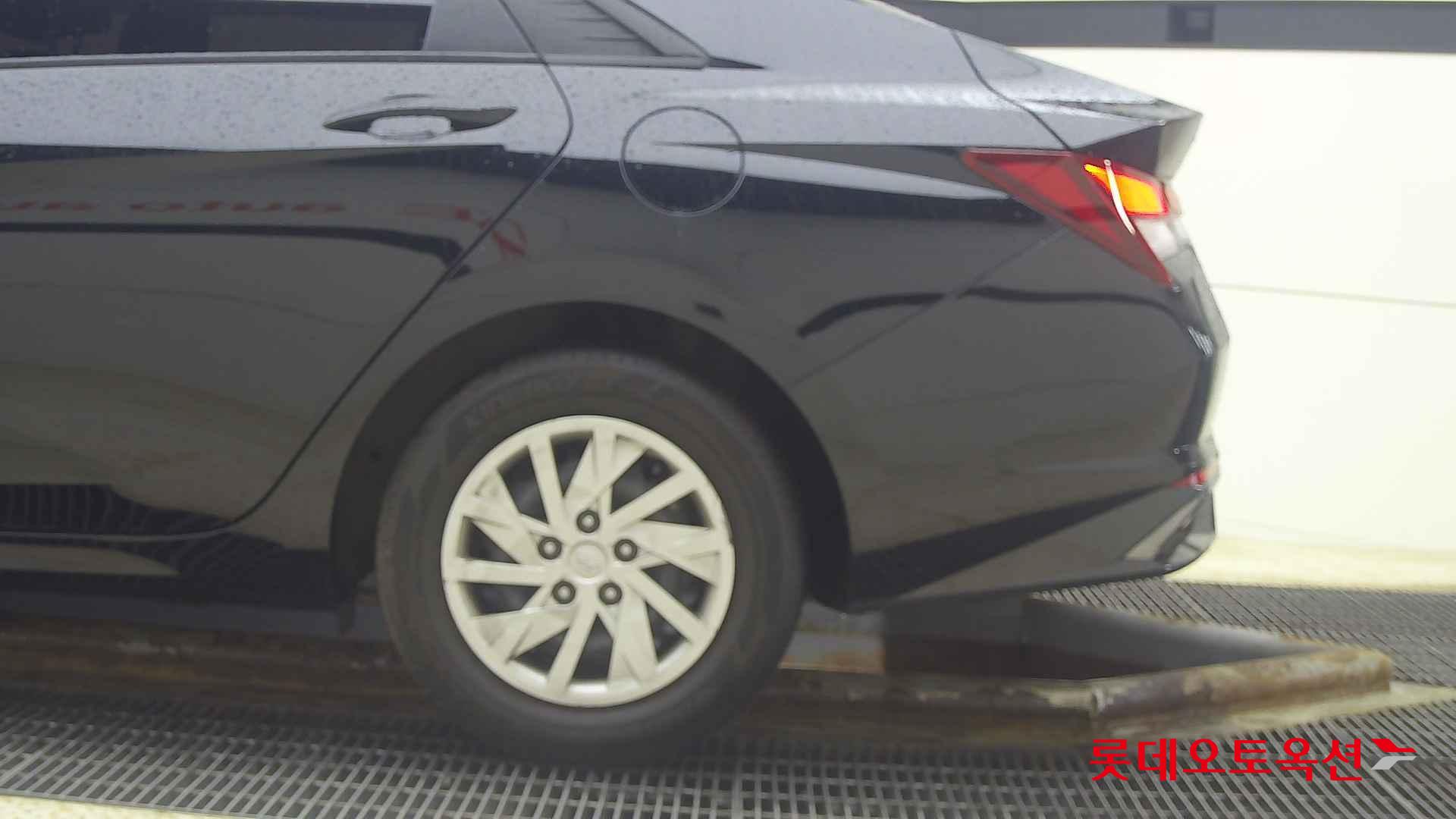 Hyundai Avante id 2708629 из Кореи 22