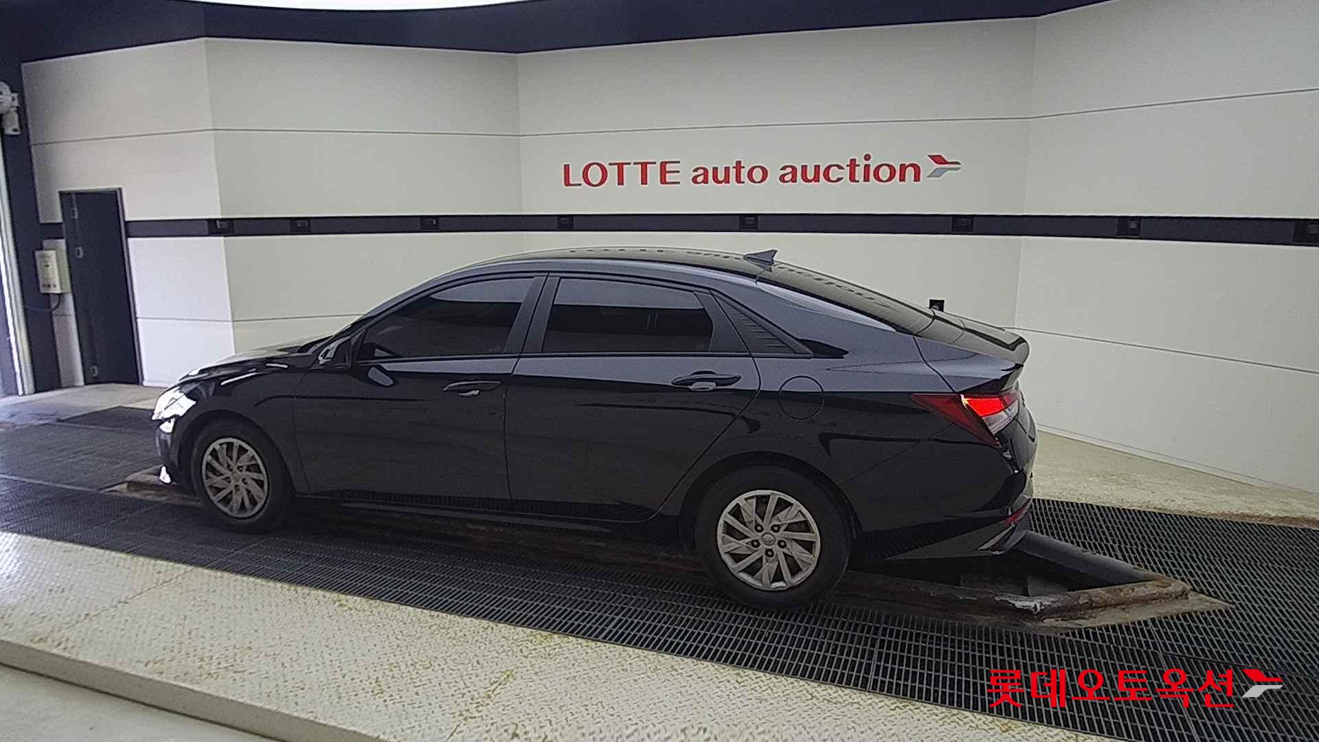 Hyundai Avante id 2704039 из Кореи 11