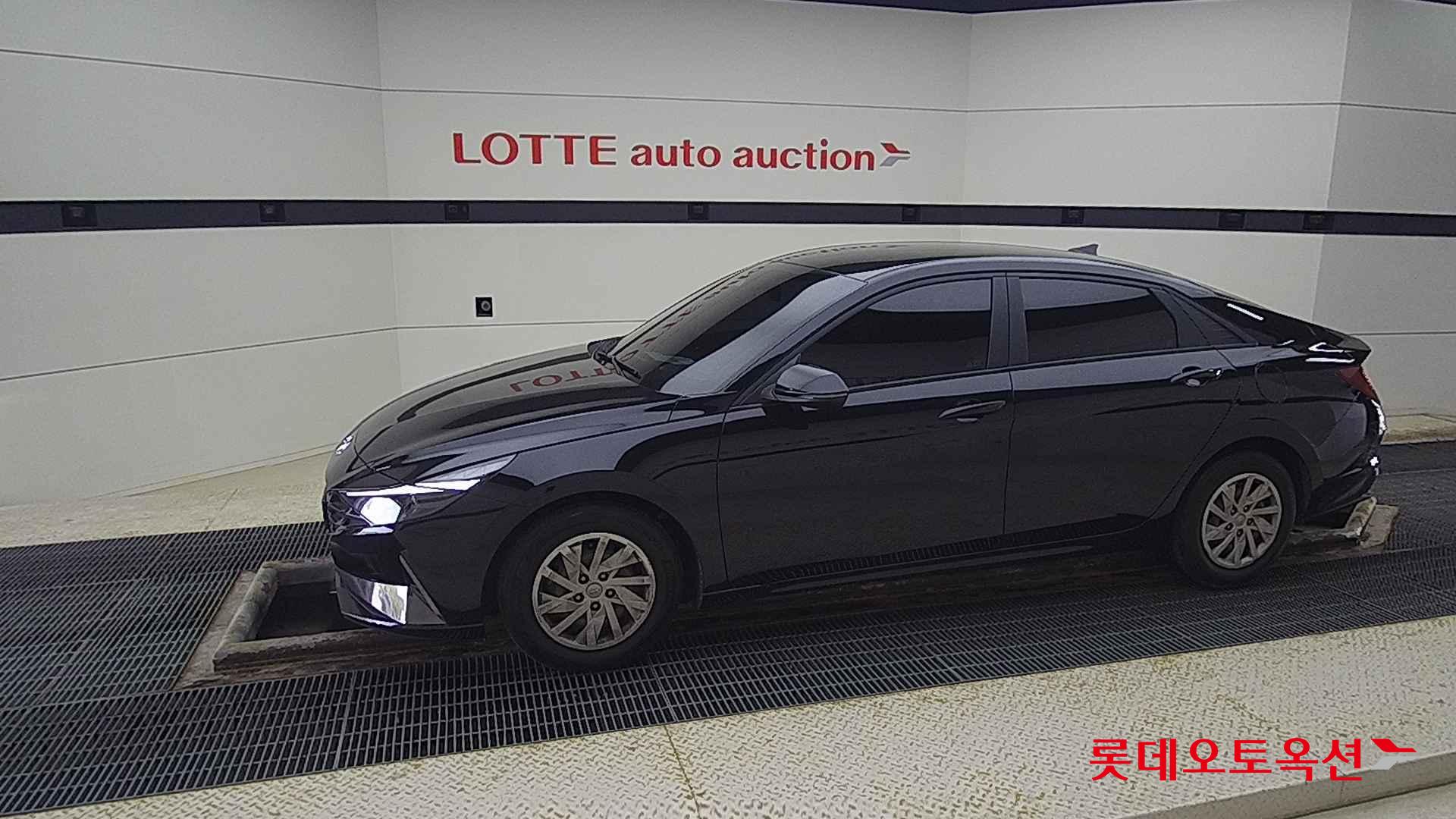 Hyundai Avante id 2704039 из Кореи 12