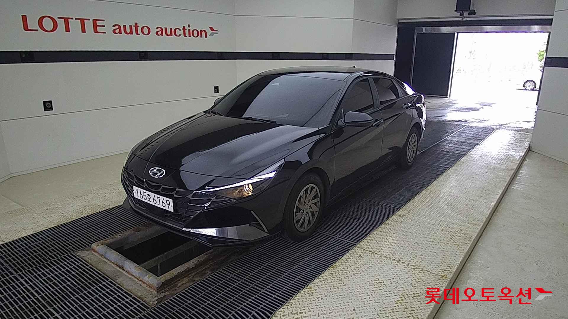 Hyundai Avante id 2704039 из Кореи 14