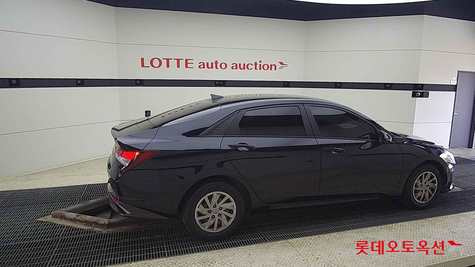 Hyundai Avante id 2704039 из Кореи 18