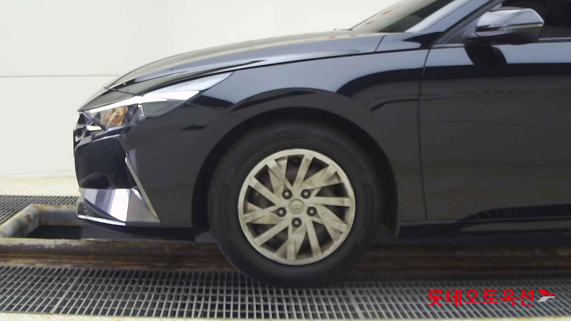 Hyundai Avante id 2704039 из Кореи 21