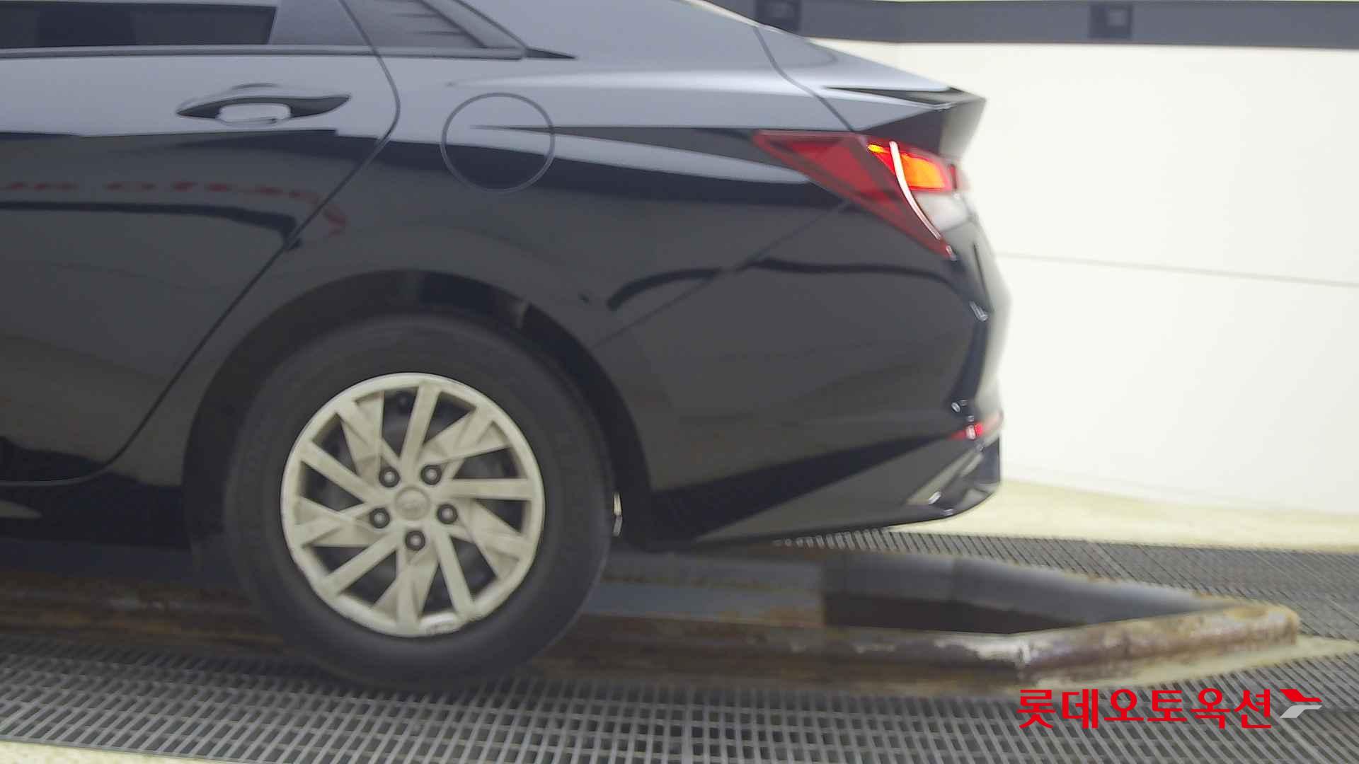 Hyundai Avante id 2704039 из Кореи 22