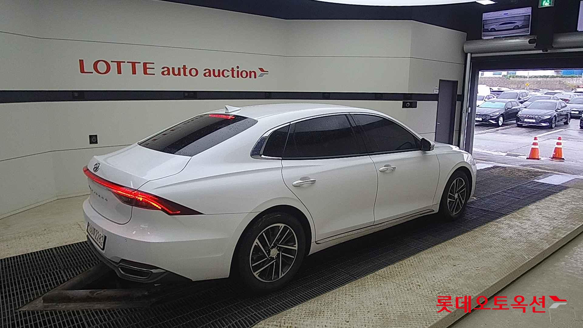 Hyundai Grandeur id 2708630 из Кореи 19