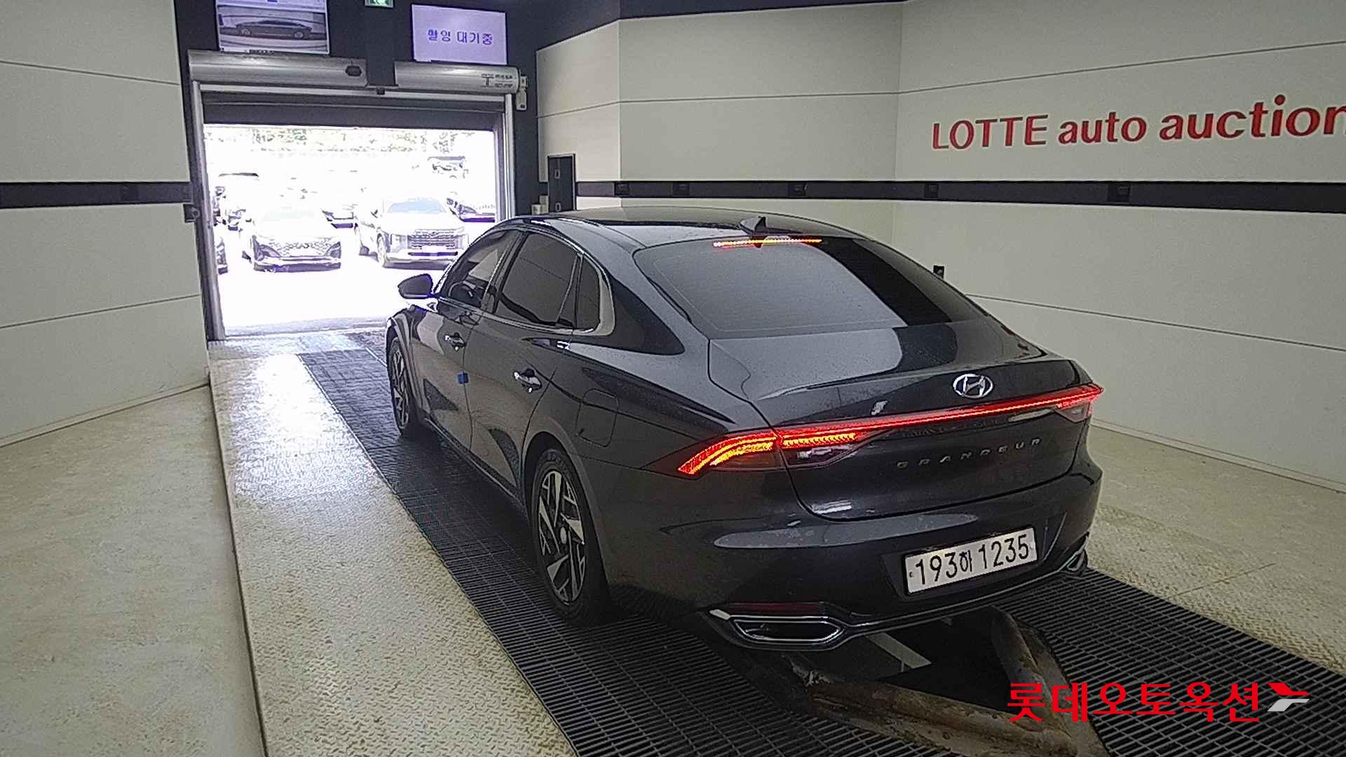 Hyundai Grandeur Hybrid id 2704017 из Кореи 9