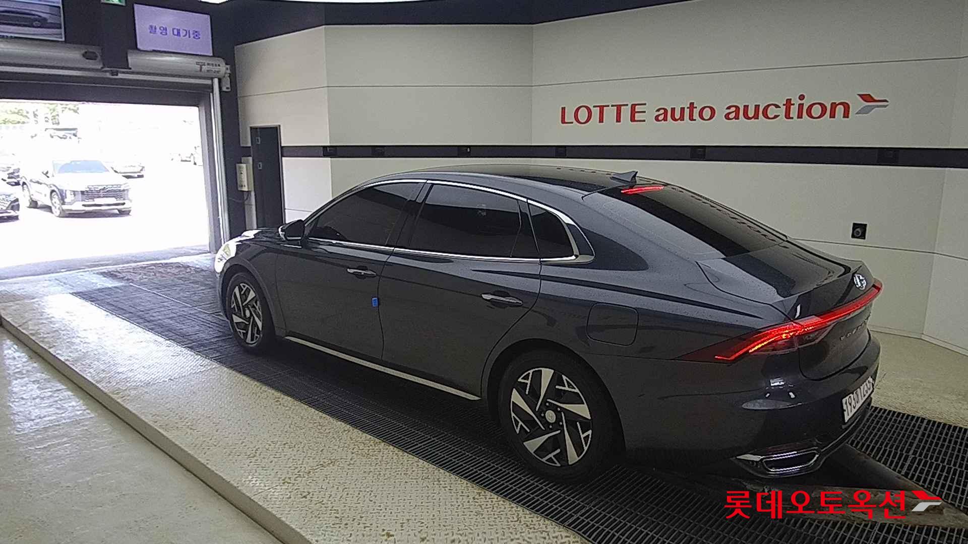 Hyundai Grandeur Hybrid id 2704017 из Кореи 10