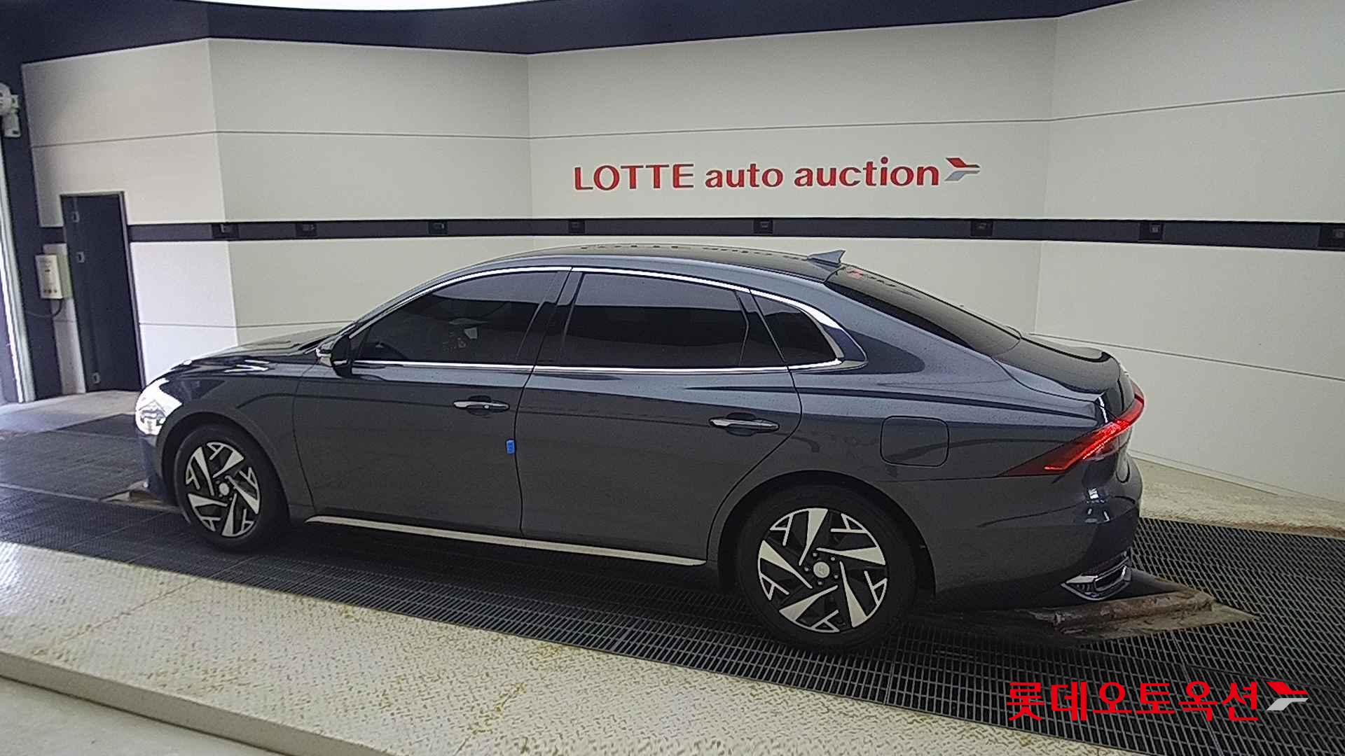 Hyundai Grandeur Hybrid id 2704017 из Кореи 11