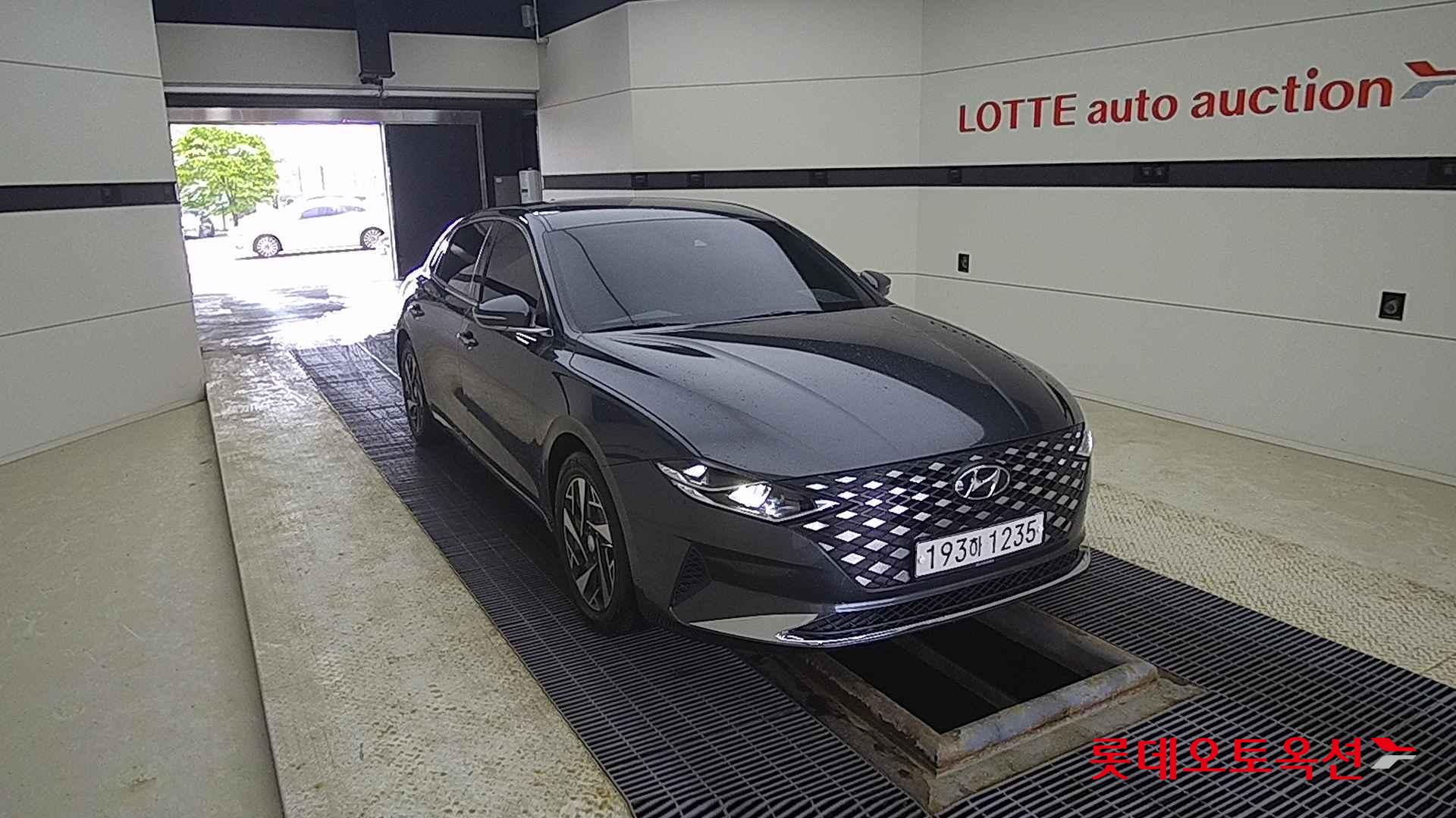 Hyundai Grandeur Hybrid id 2704017 из Кореи 15