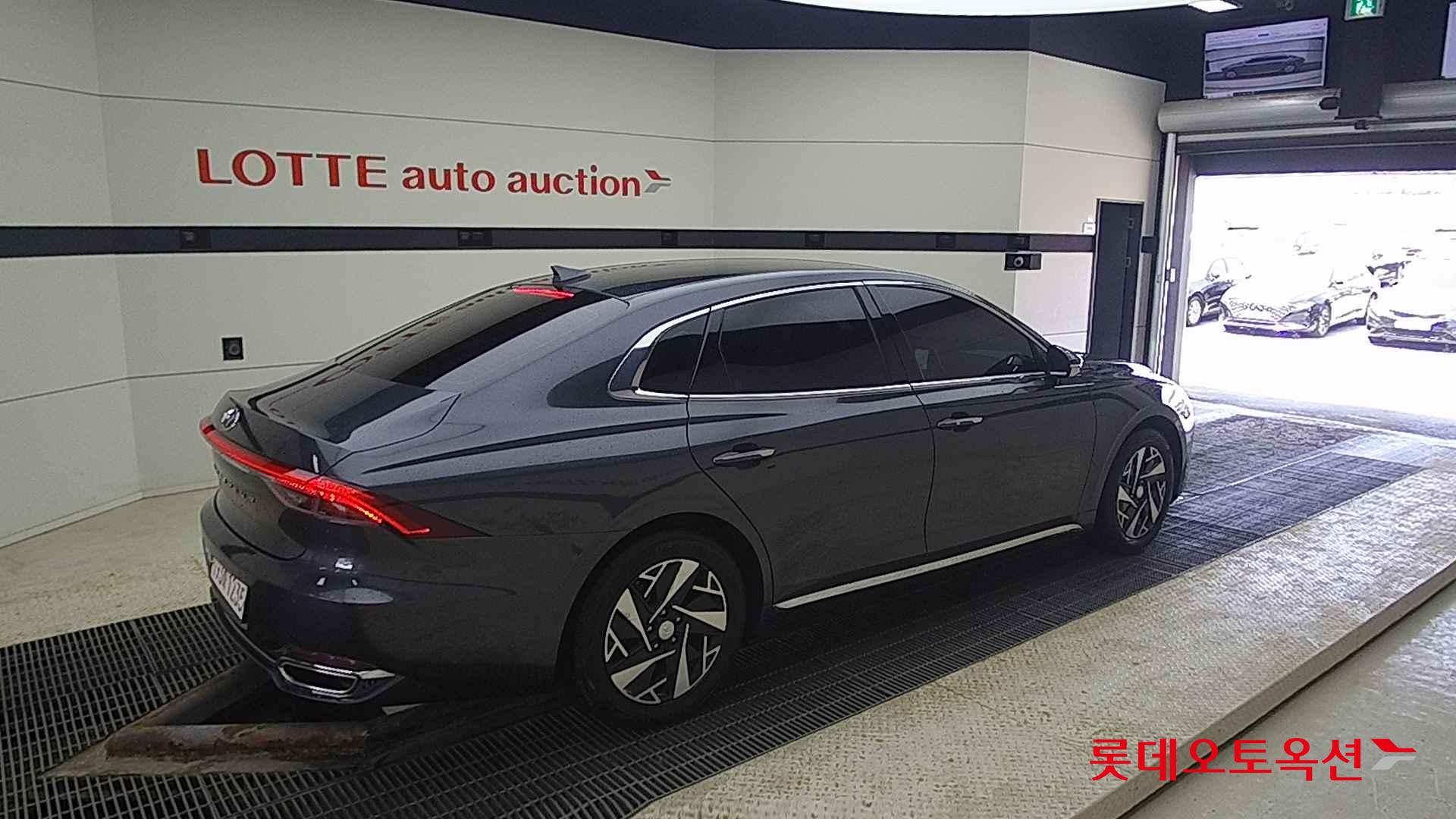 Hyundai Grandeur Hybrid id 2704017 из Кореи 19