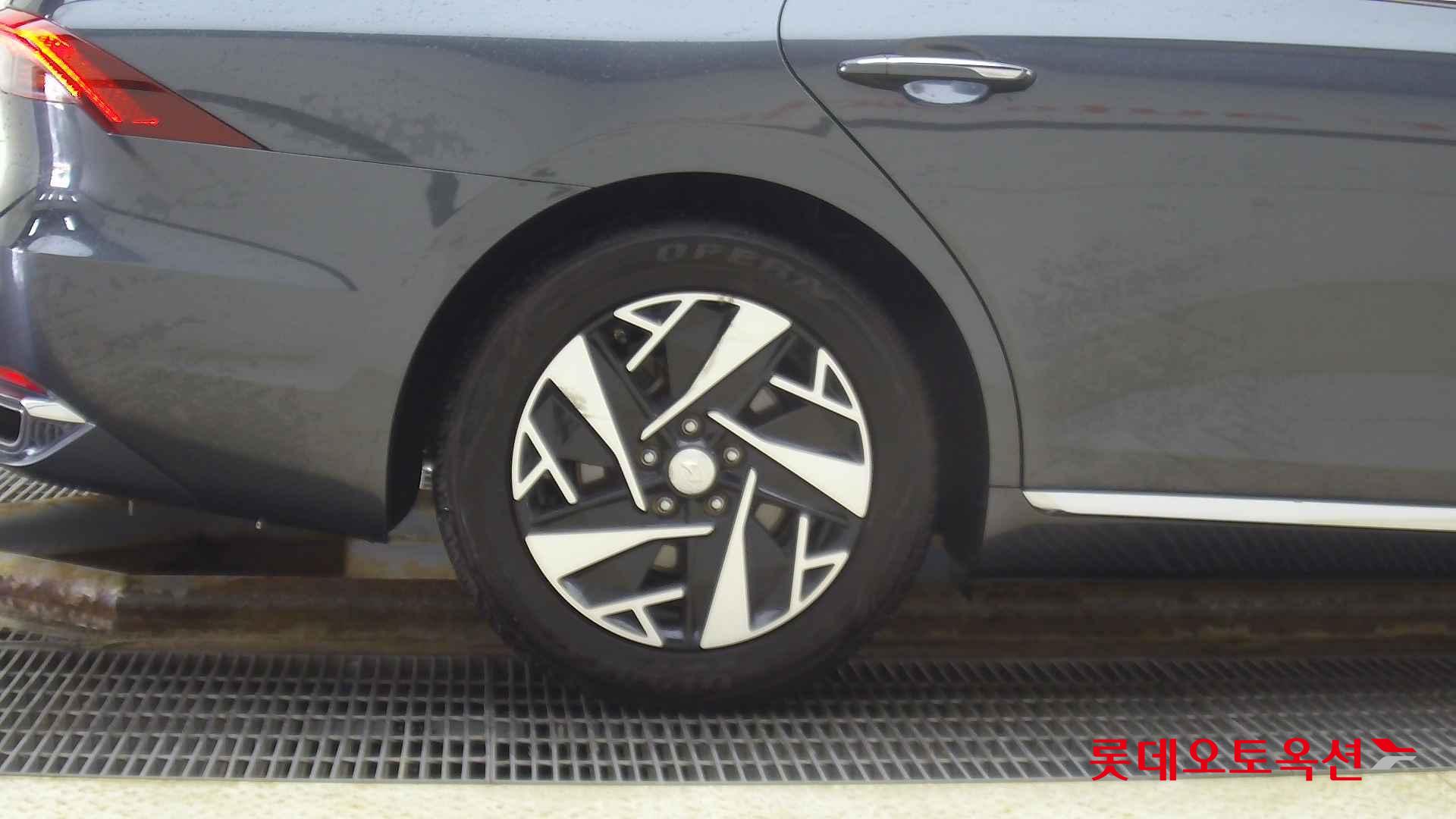 Hyundai Grandeur Hybrid id 2704017 из Кореи 24