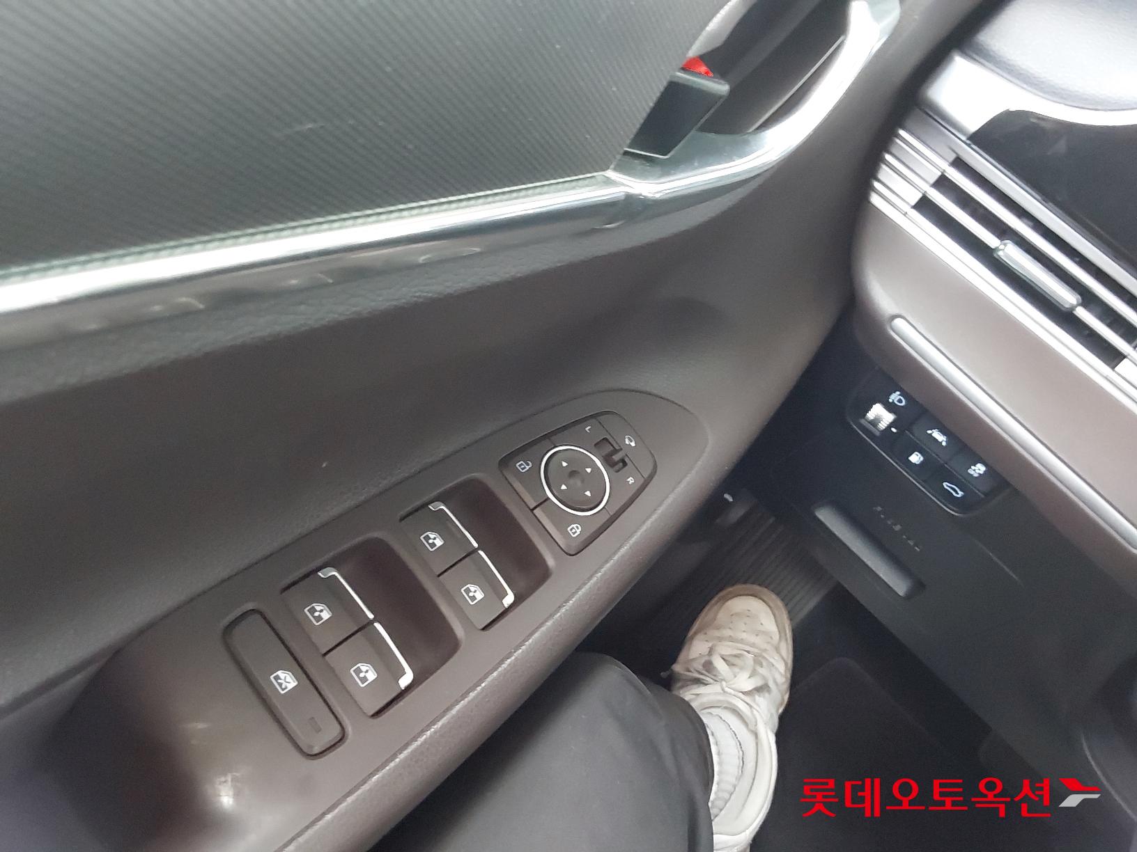 Hyundai Grandeur Hybrid id 2704017 из Кореи 28