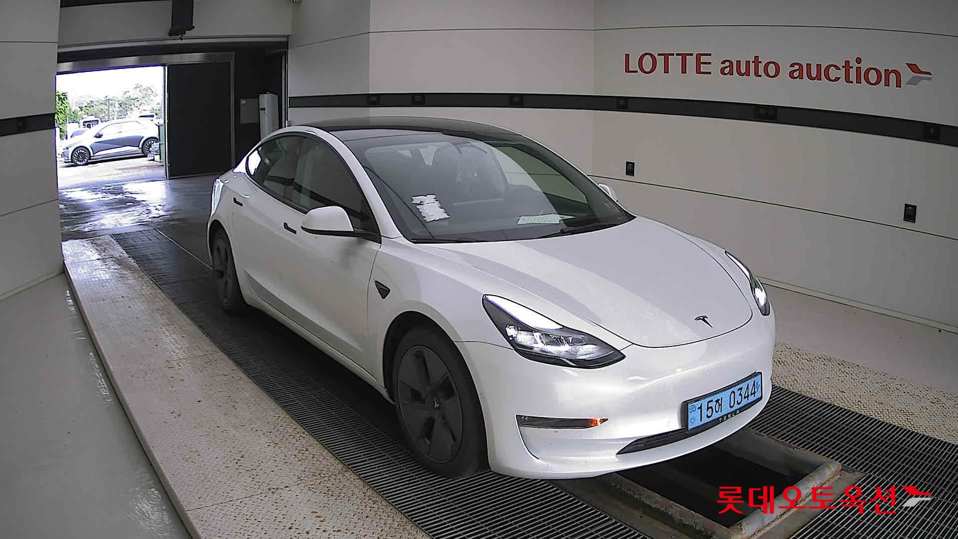 تسلا MODEL 3