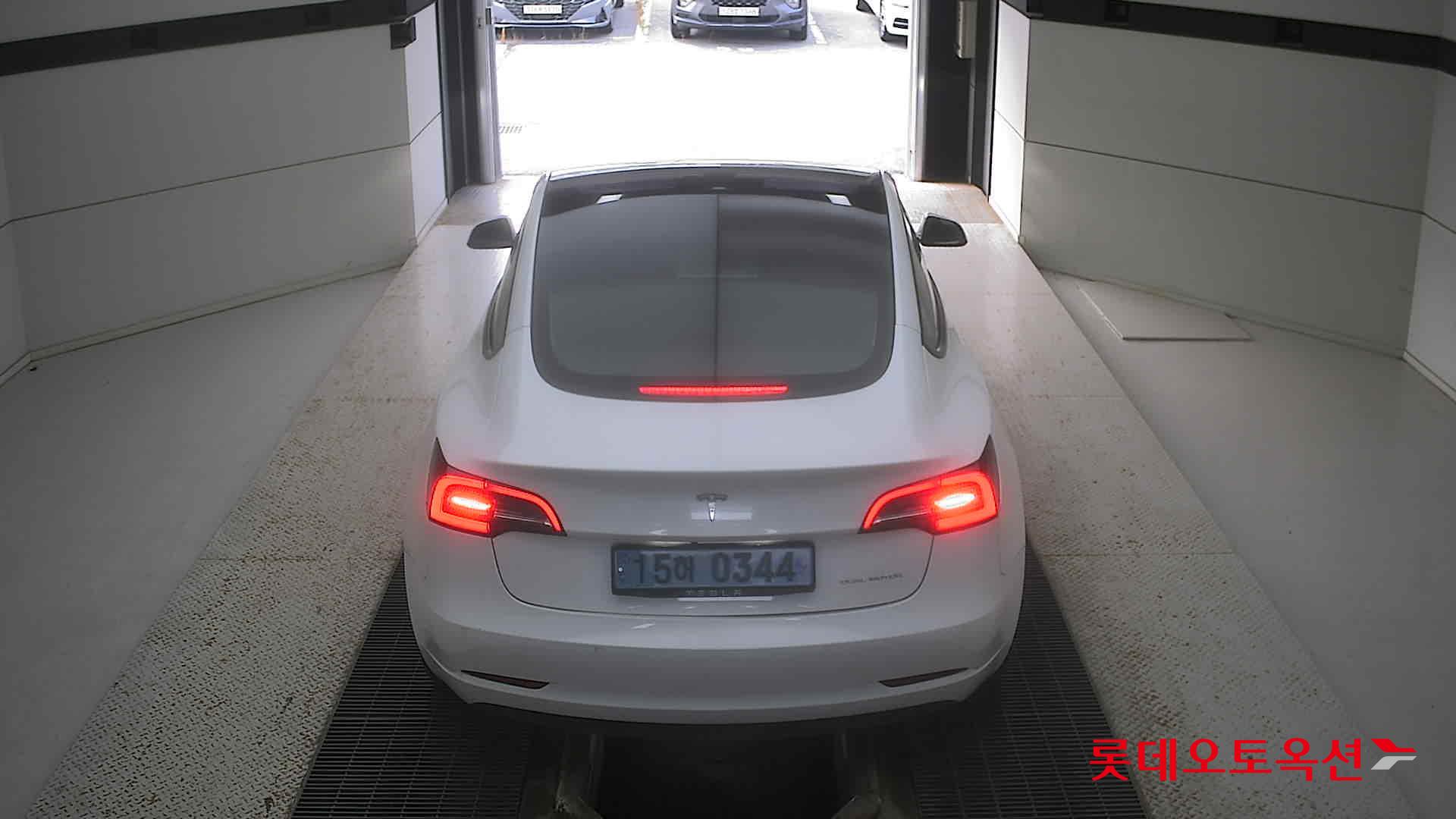 تسلا MODEL 3