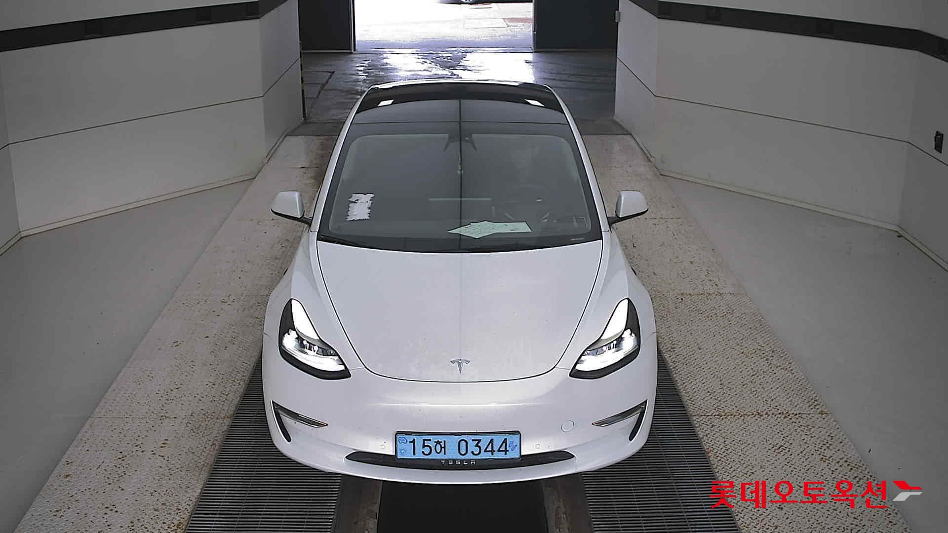 تسلا MODEL 3