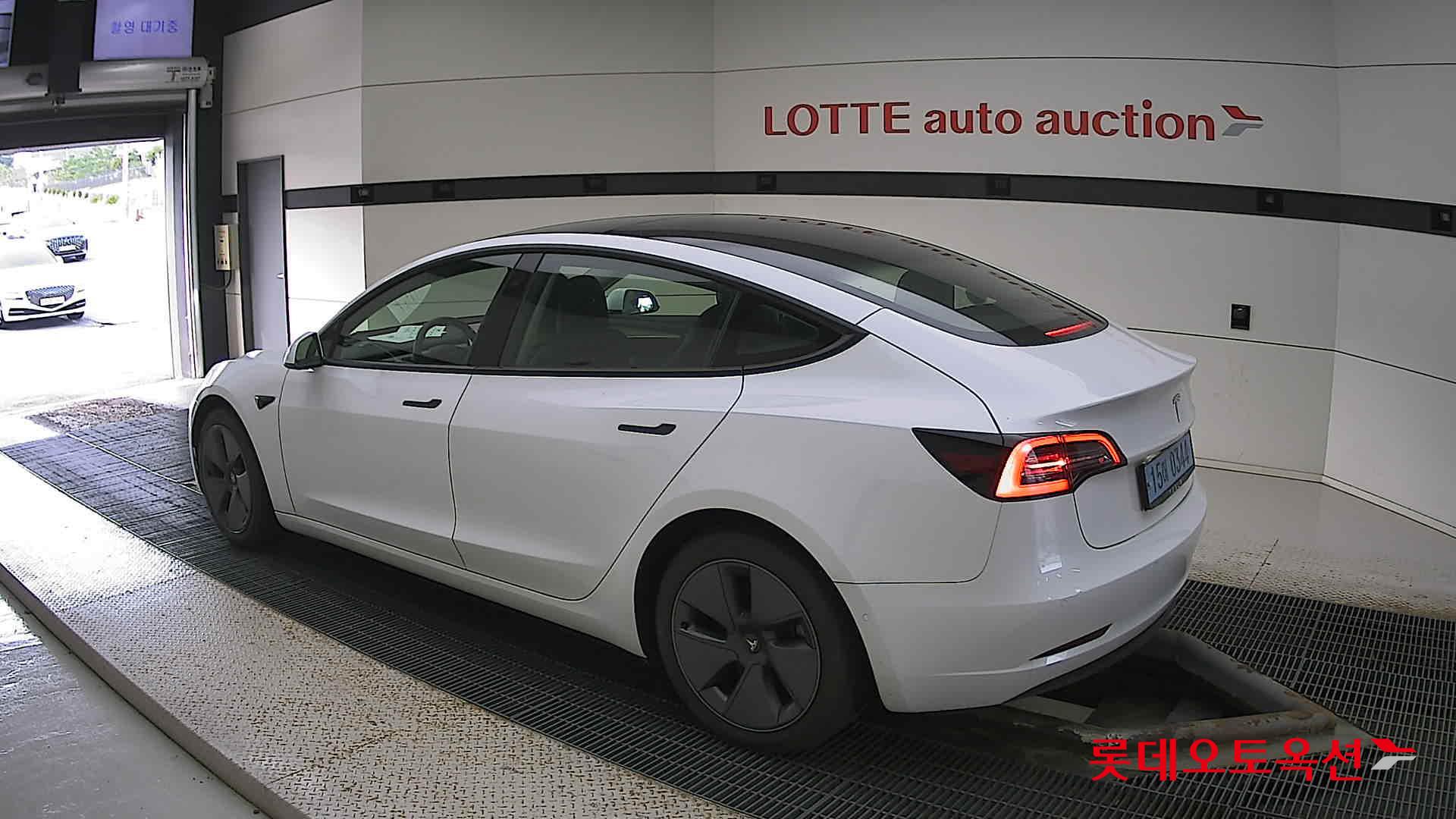تسلا MODEL 3