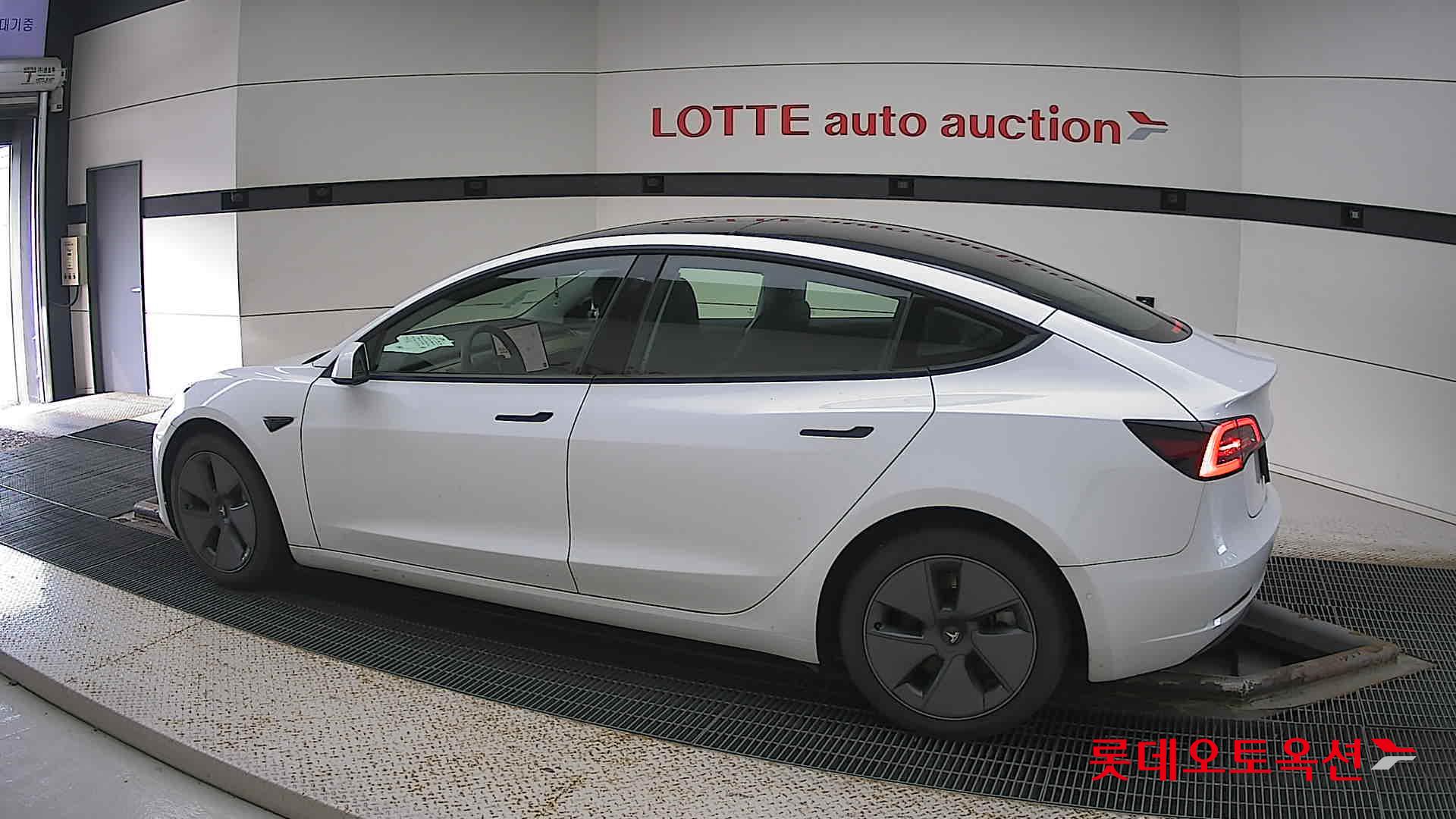 تسلا MODEL 3