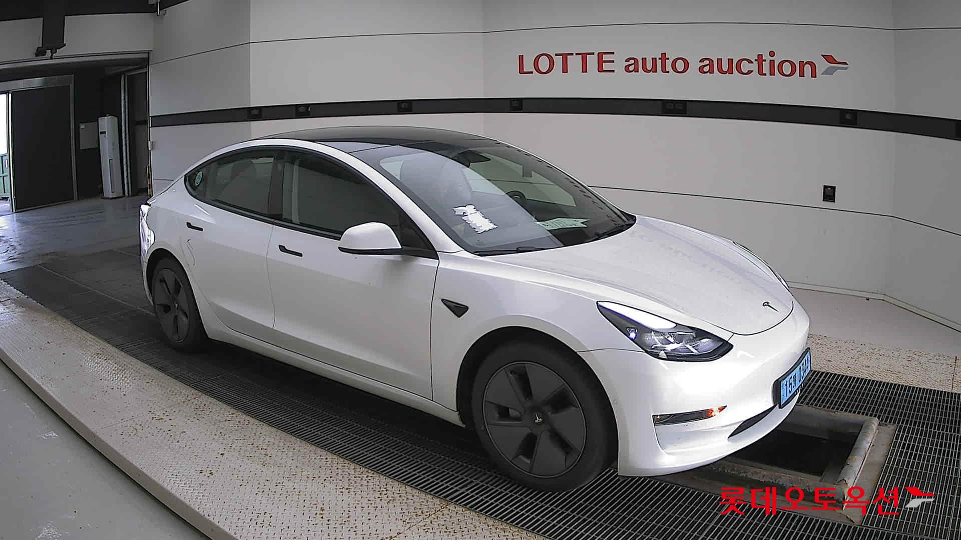 تسلا MODEL 3