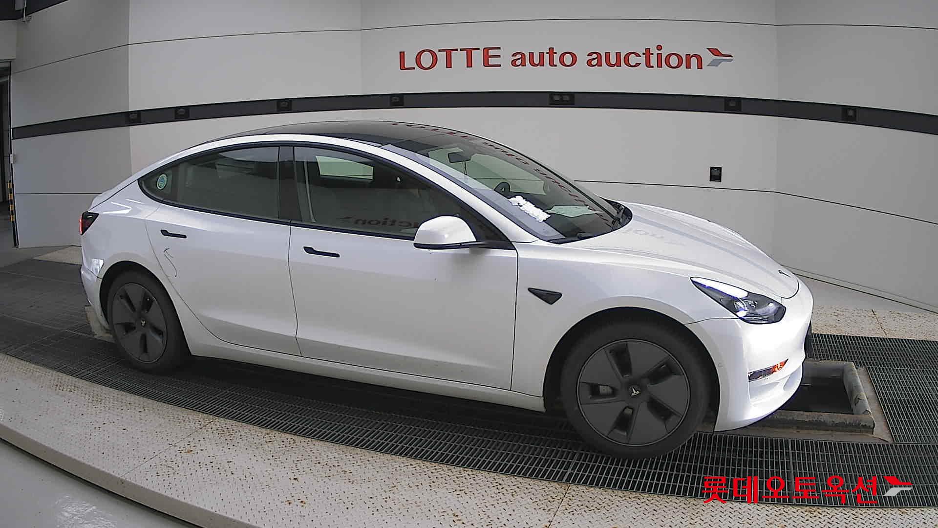 تسلا MODEL 3