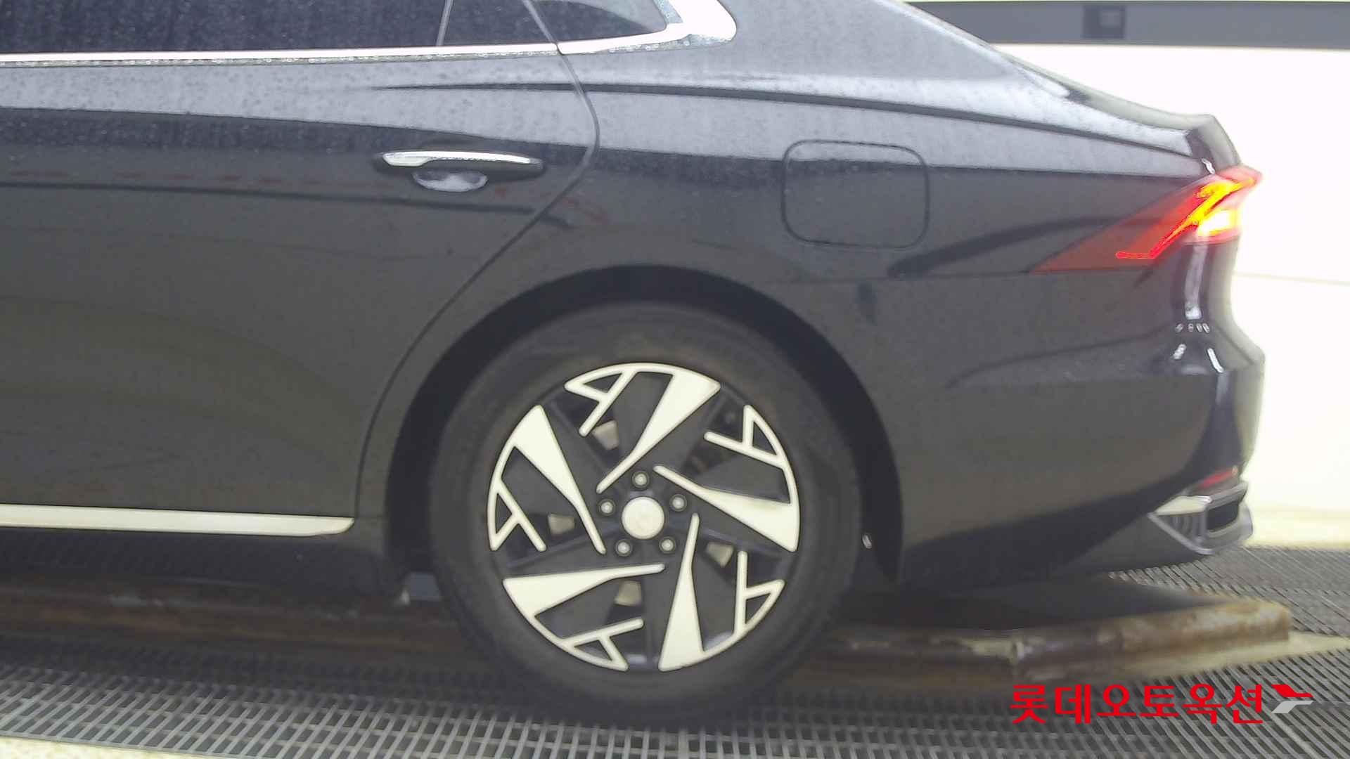 Hyundai Grandeur Hybrid id 2708637 из Кореи 22