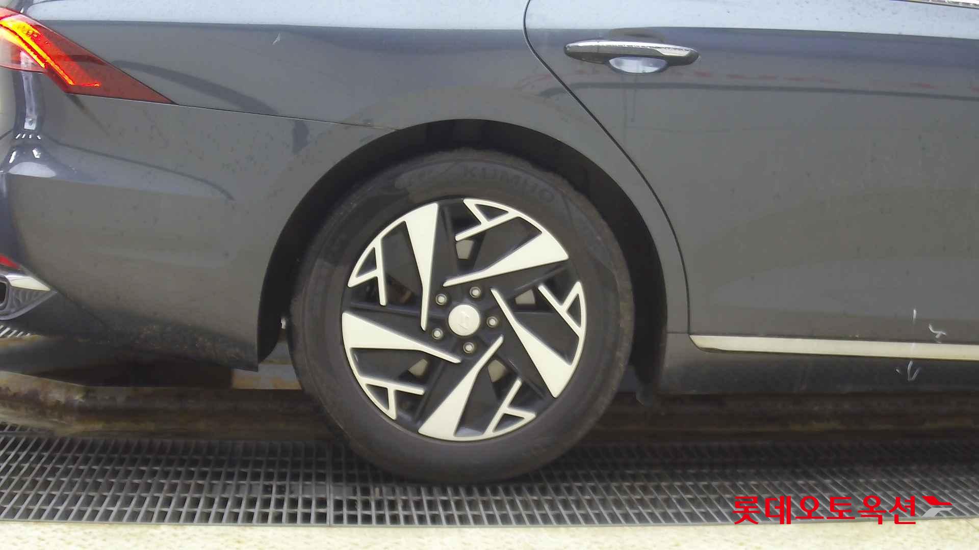Hyundai Grandeur Hybrid id 2708641 из Кореи 24