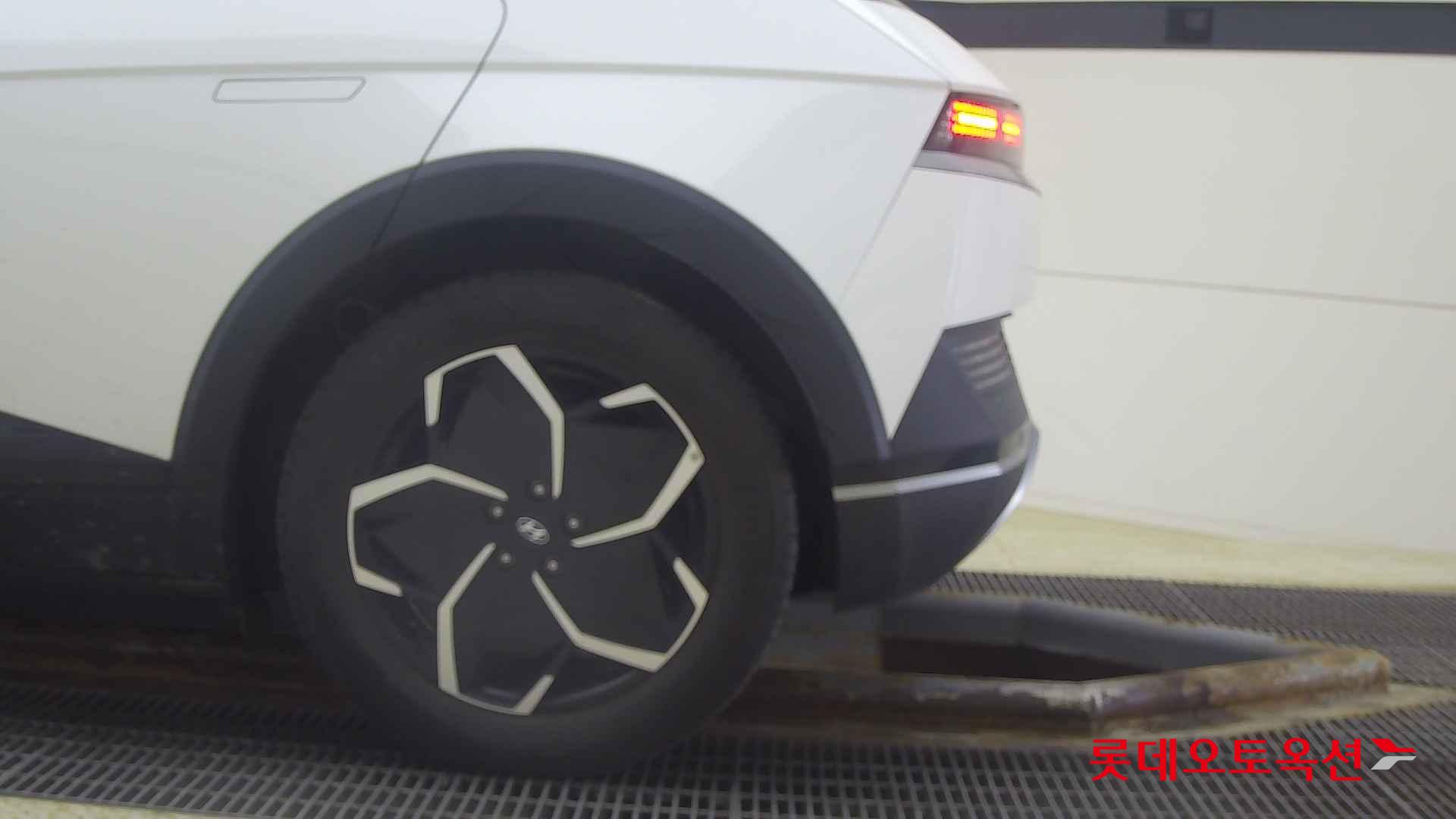 Hyundai IONIQ 5 id 2720992 из Кореи 22