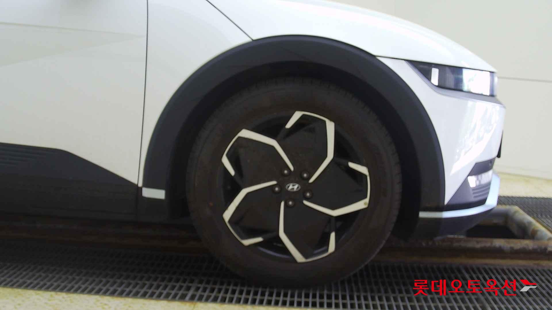 Hyundai IONIQ 5 id 2720992 из Кореи 23