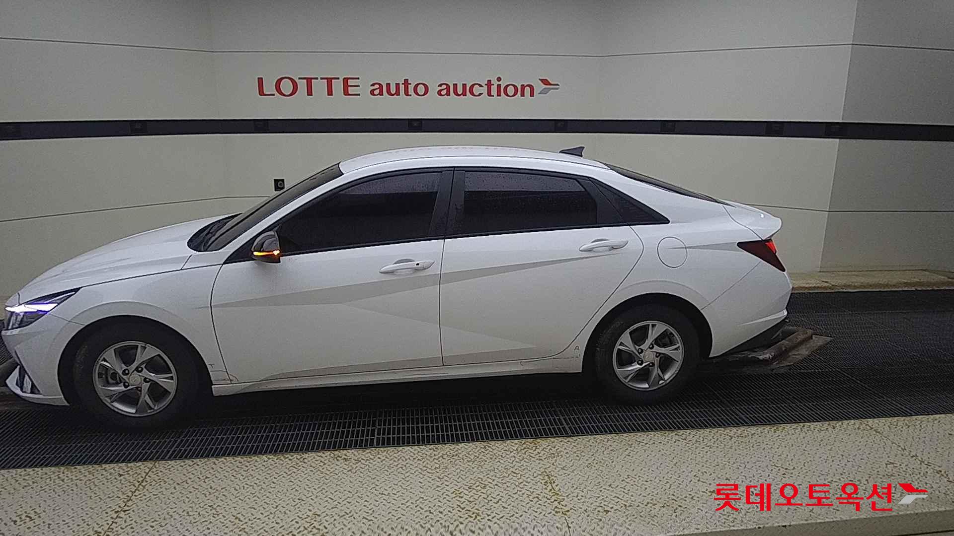 Hyundai Avante id 2708624 из Кореи 7