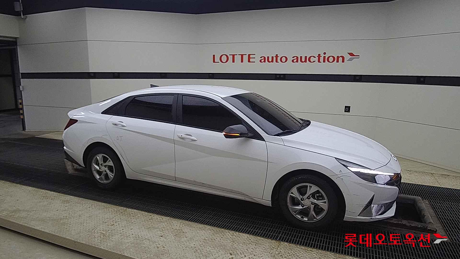 Hyundai Avante id 2708624 из Кореи 17