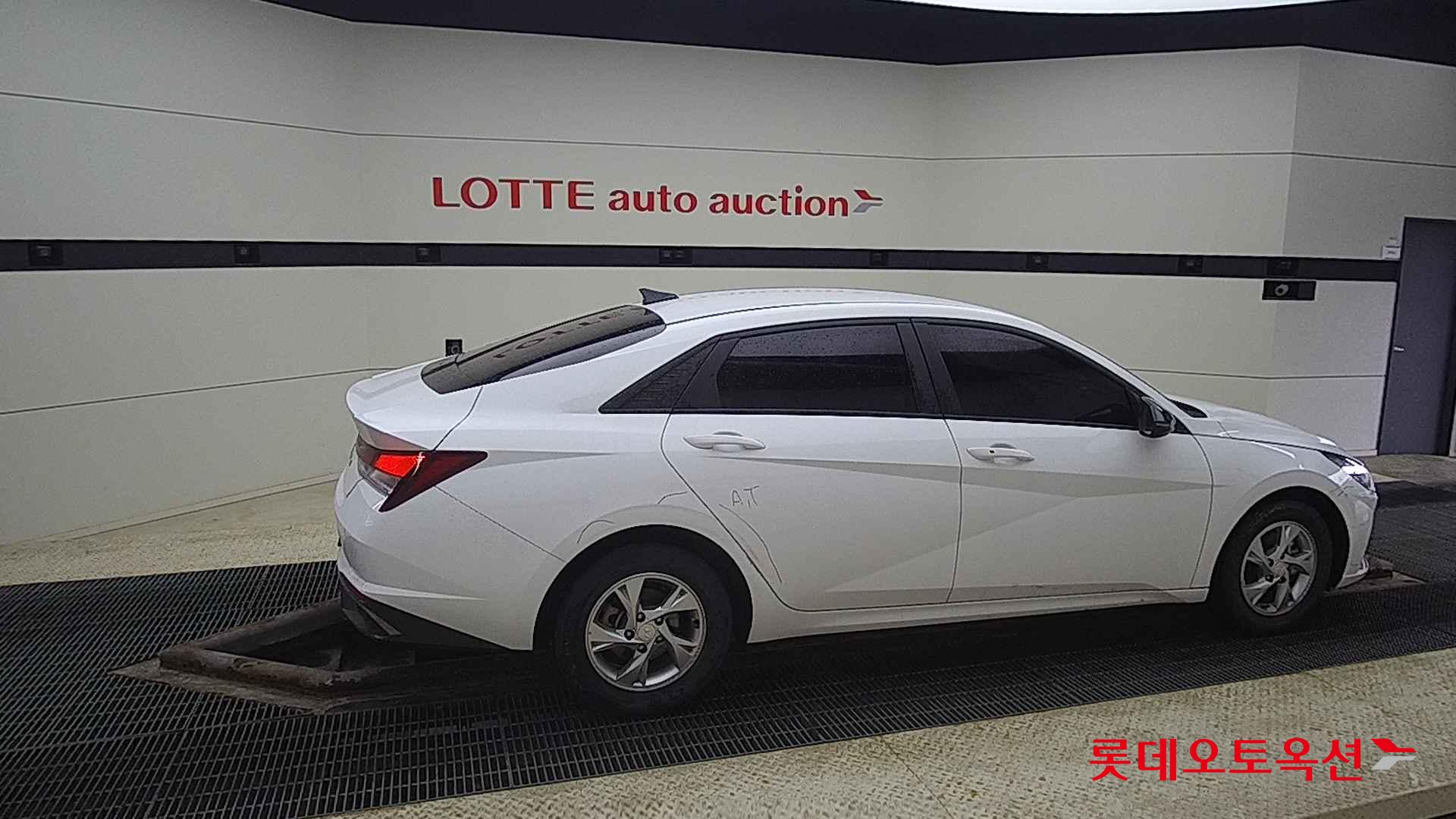 Hyundai Avante id 2708624 из Кореи 18