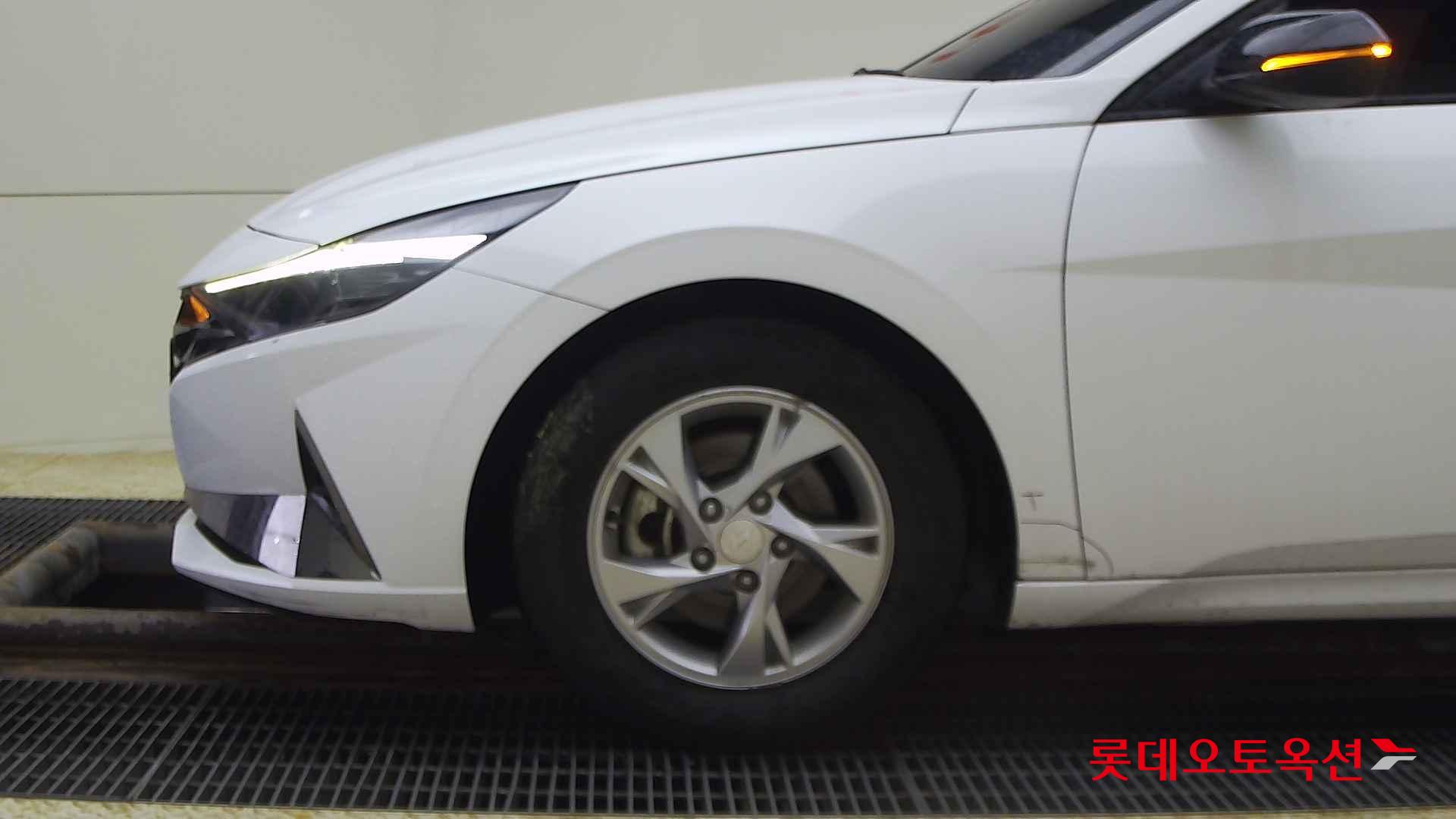 Hyundai Avante id 2708624 из Кореи 21