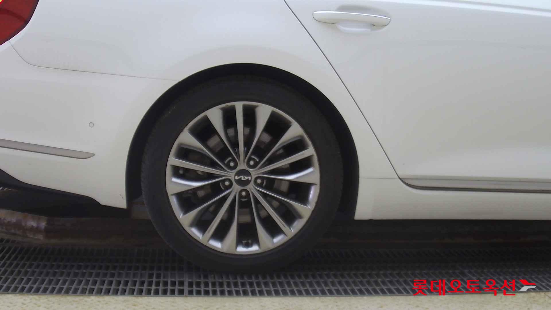 Kia K9 id 2721049 из Кореи 24