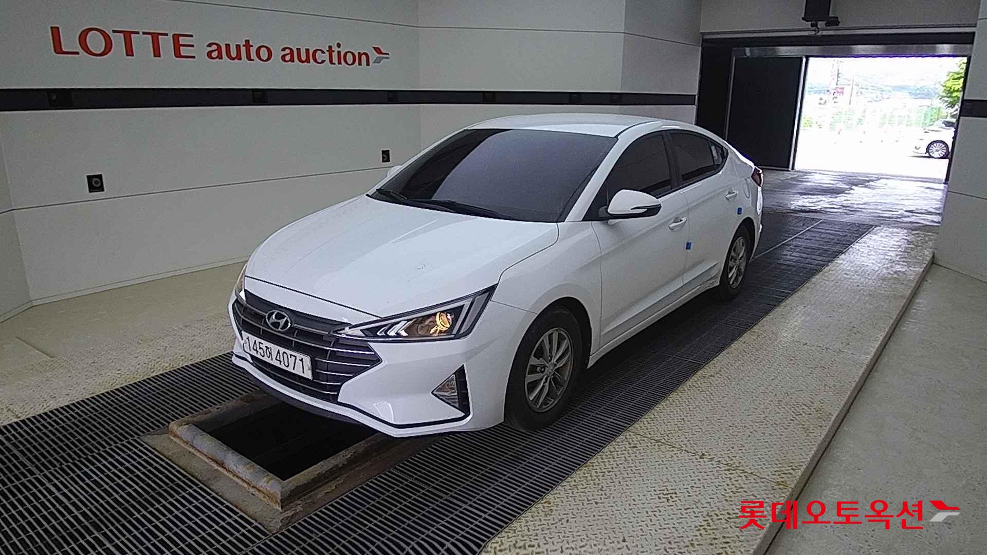 Hyundai Avante id 2720975 из Кореи 14