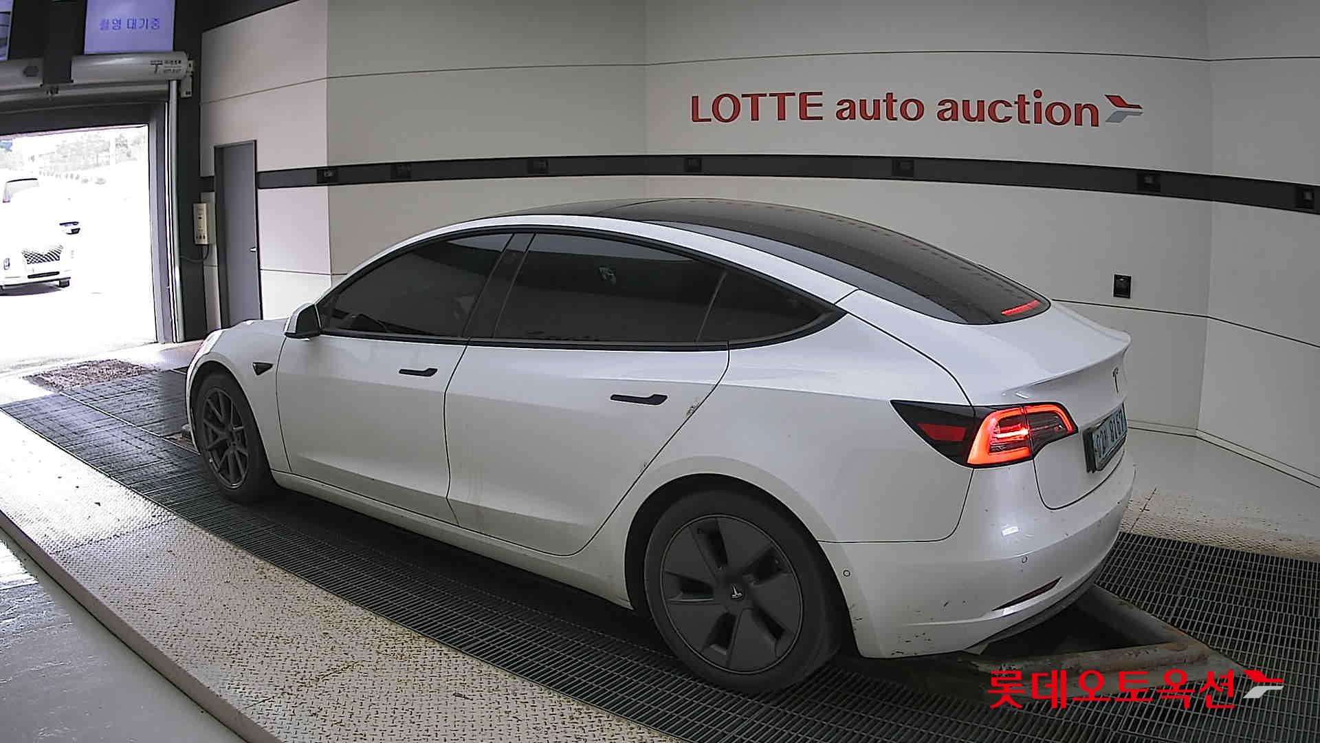 تسلا MODEL 3