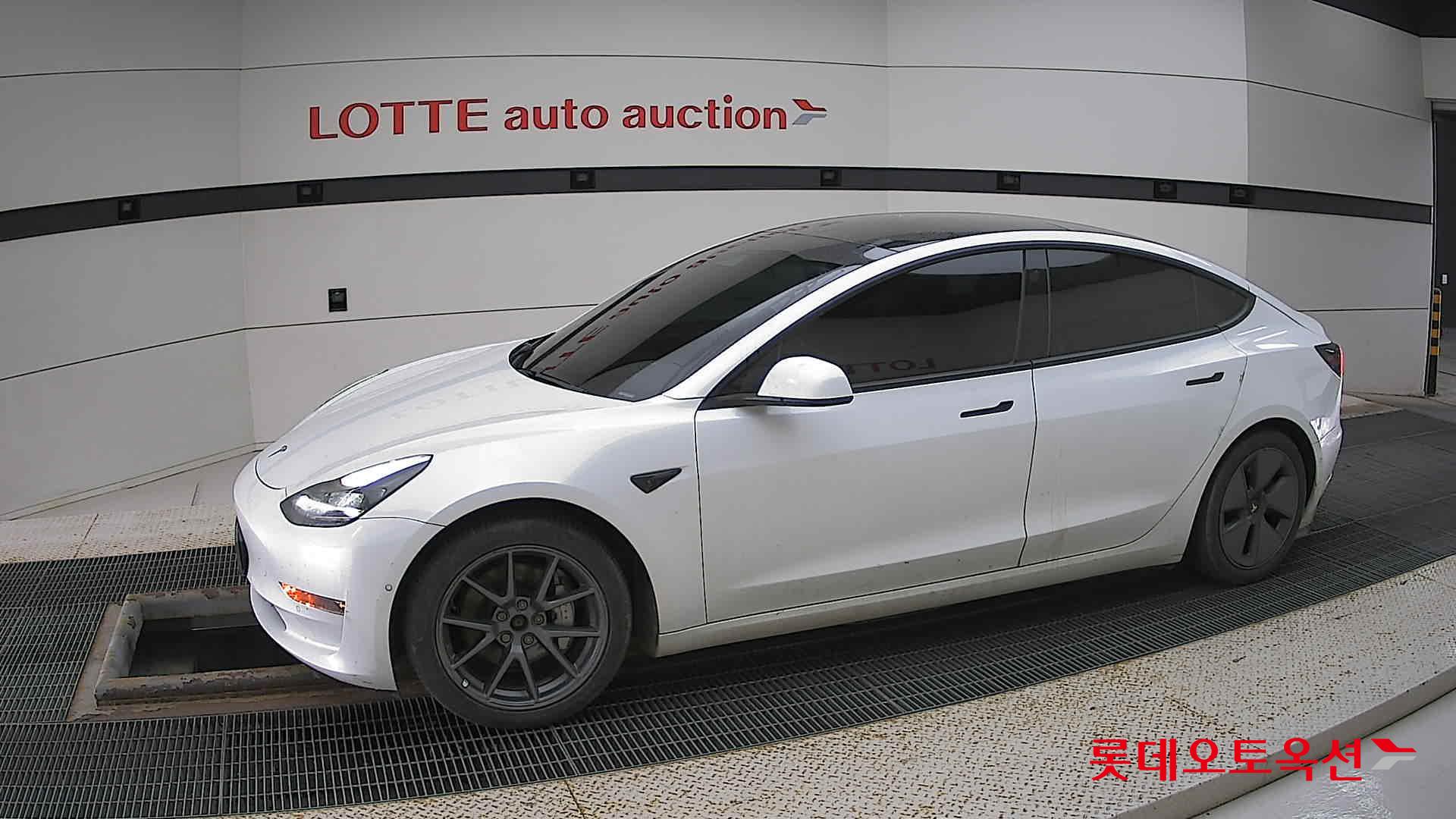 تسلا MODEL 3