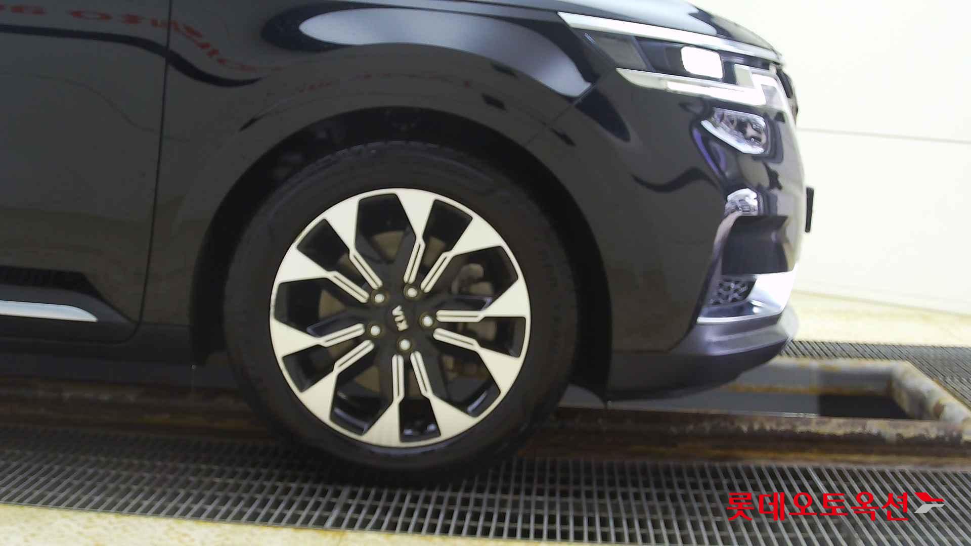 Kia Carnival Limousine id 2722629 из Кореи 23