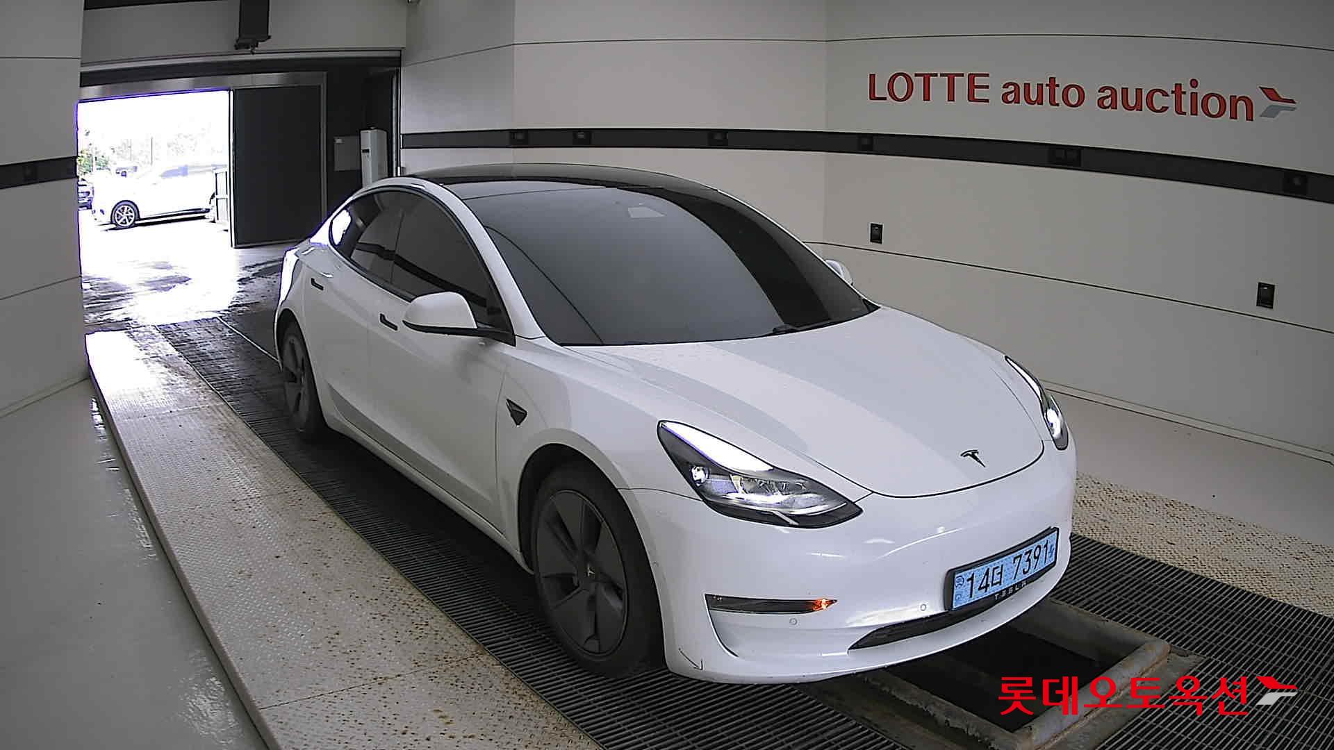 تسلا MODEL 3