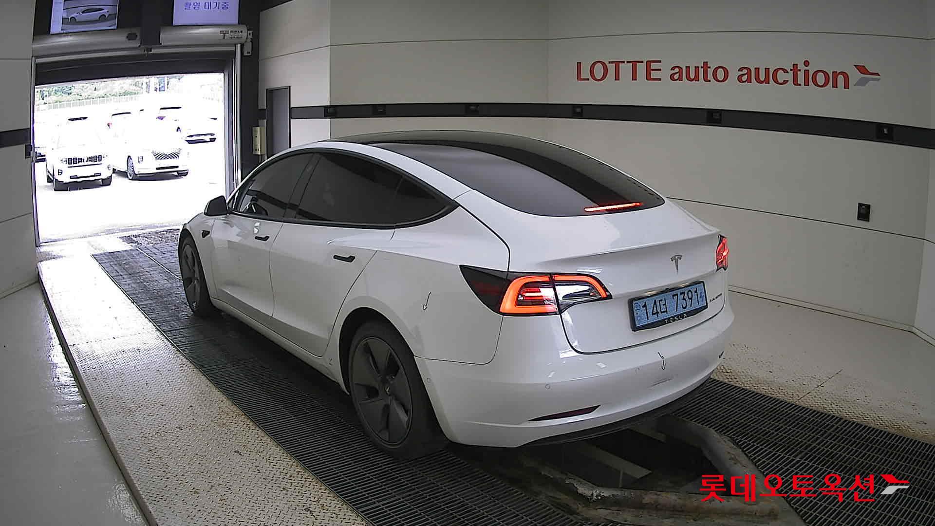 تسلا MODEL 3