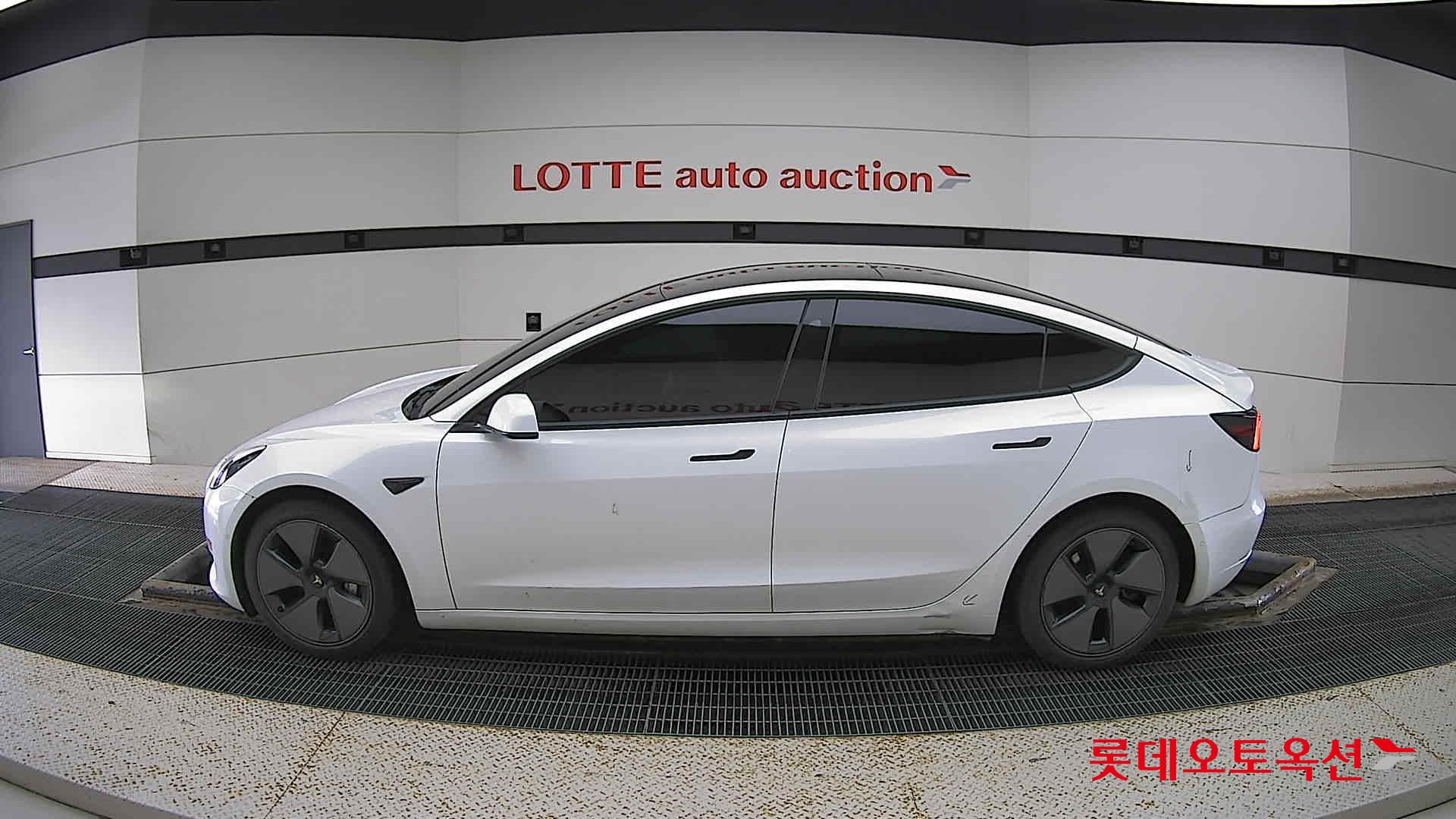 تسلا MODEL 3