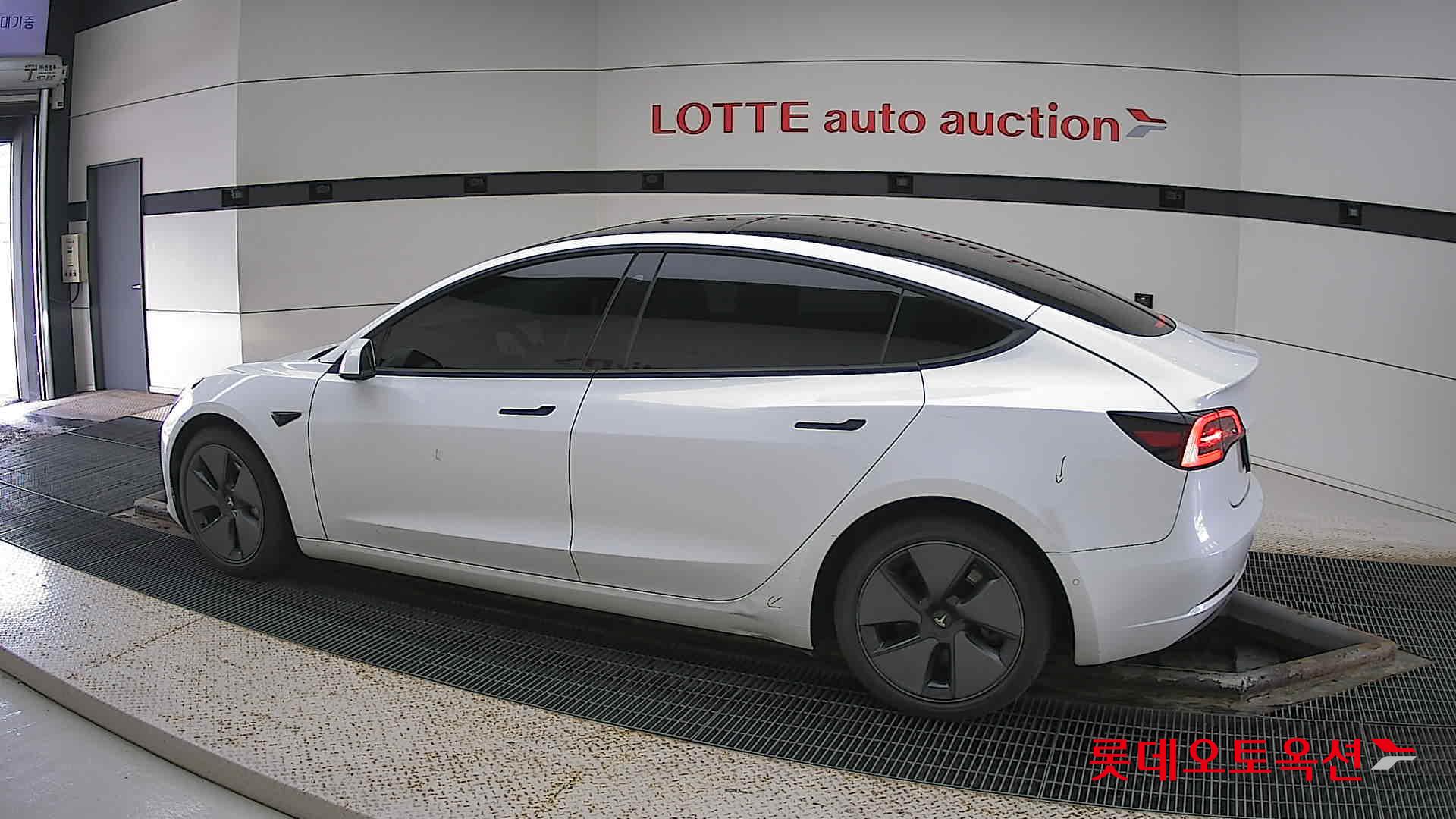 تسلا MODEL 3